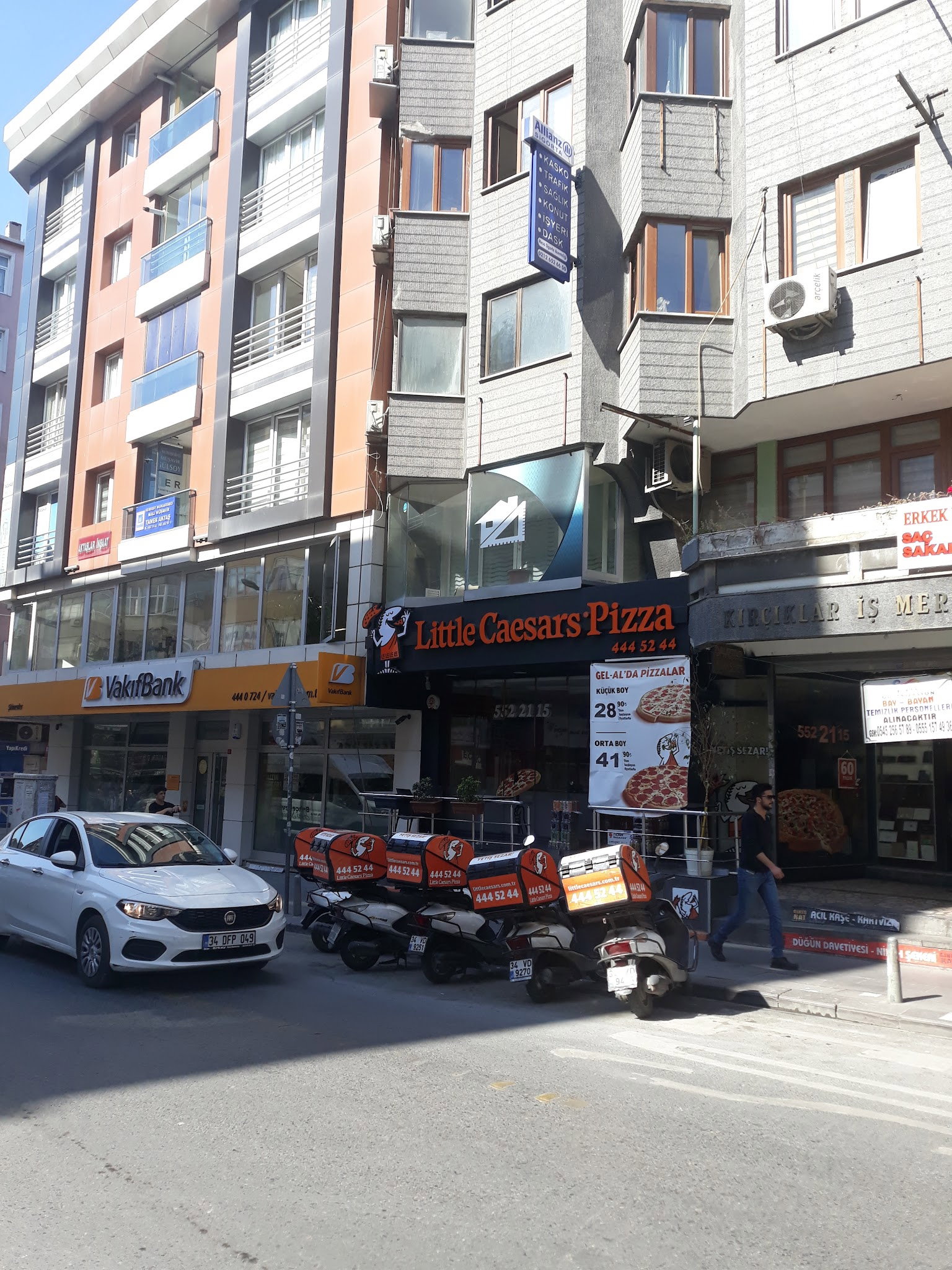 Little Caesars Şirinevler Şubesi
