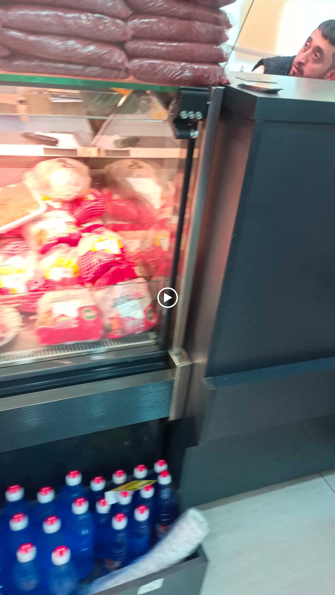 Uluçinar Pi̇şi̇rme Evi̇