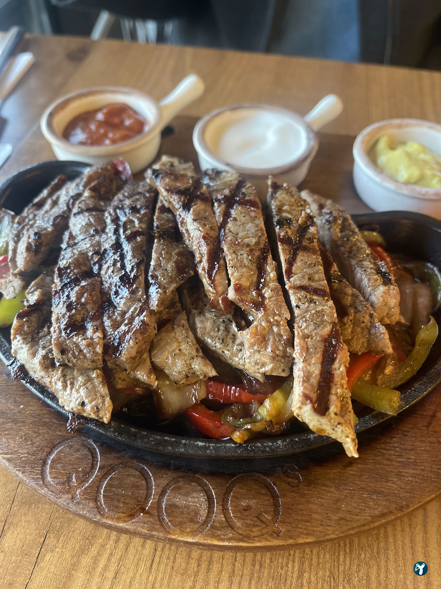 Qooq'S Cafe & Restaurant