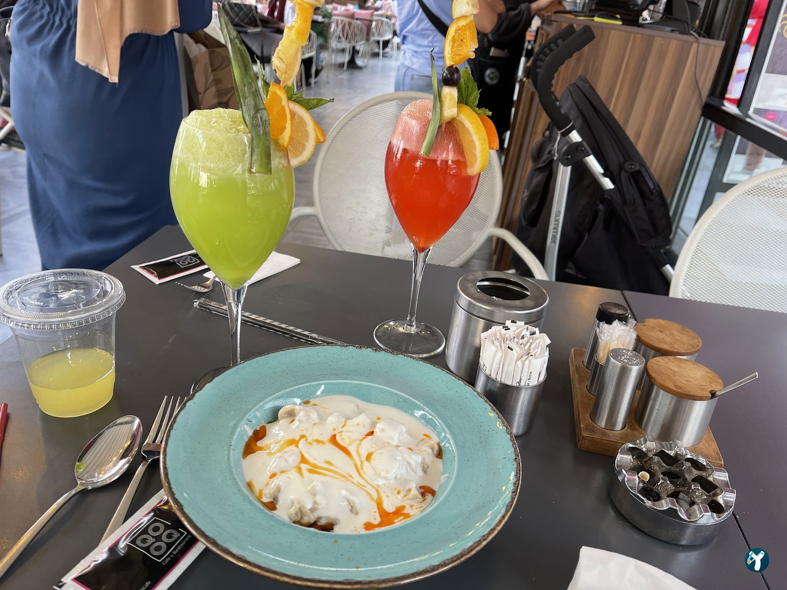 Qooq'S Cafe & Restaurant