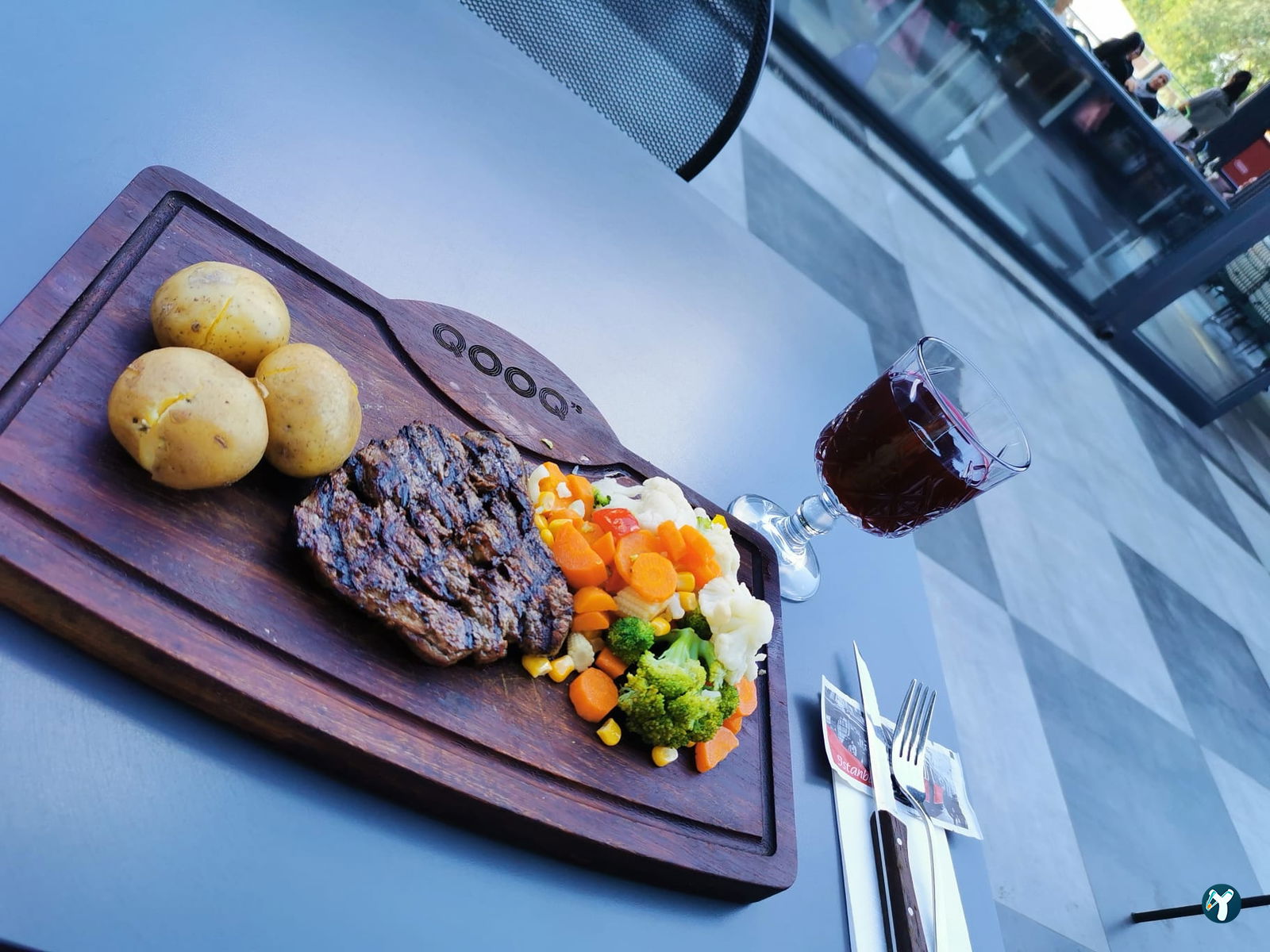 Qooq'S Cafe & Restaurant