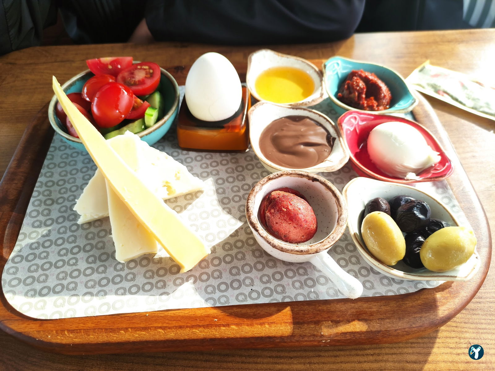Qooq'S Cafe & Restaurant