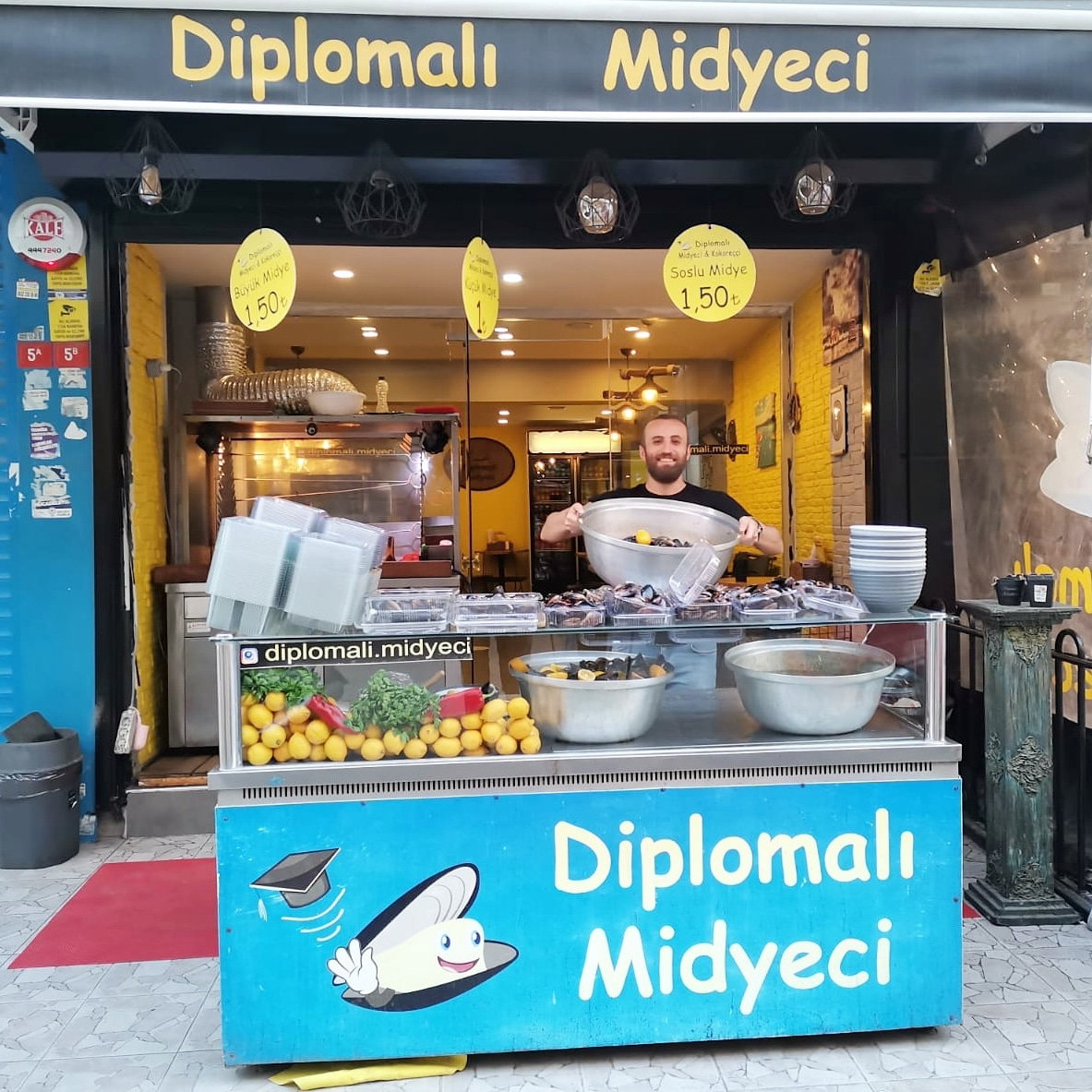 Diplomalı Midyeci