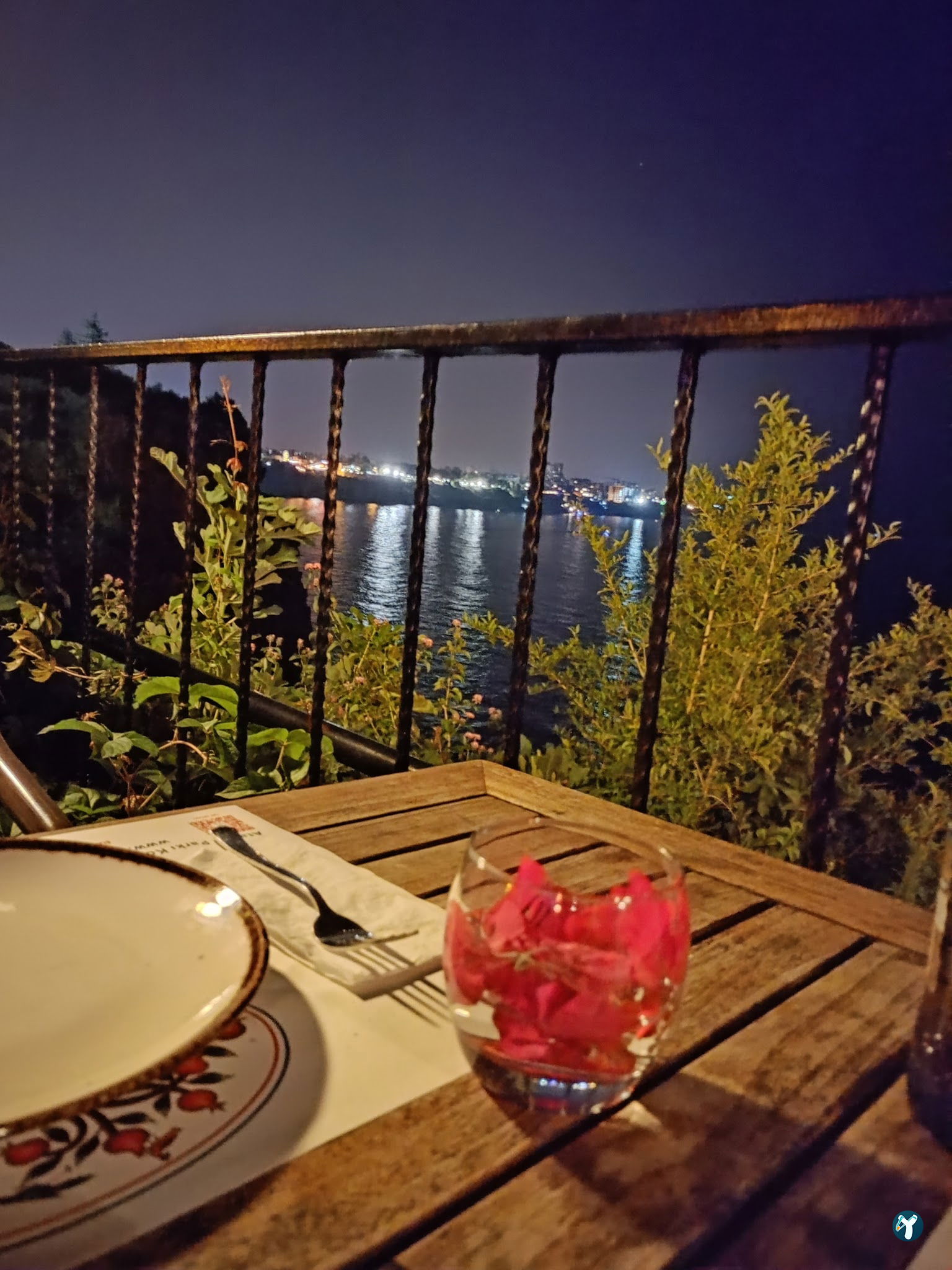 Nar Beach&Bistro