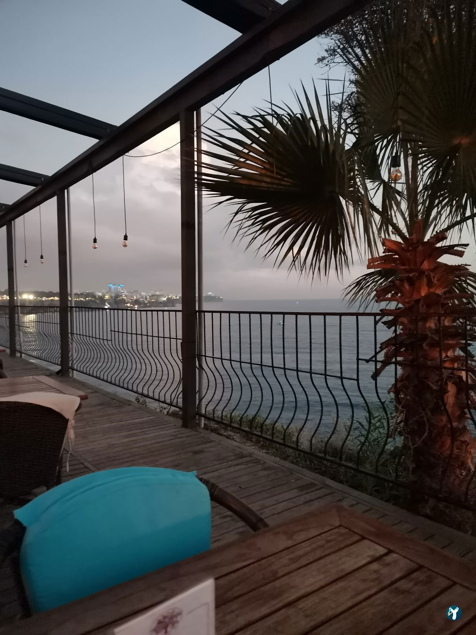 Nar Beach&Bistro