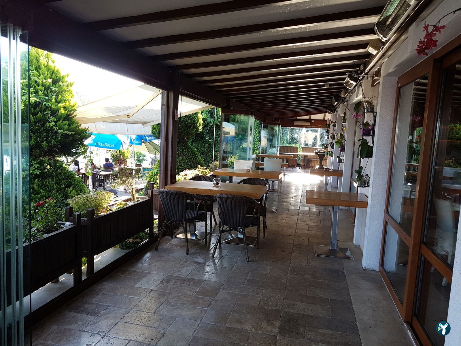 Nar Beach&Bistro