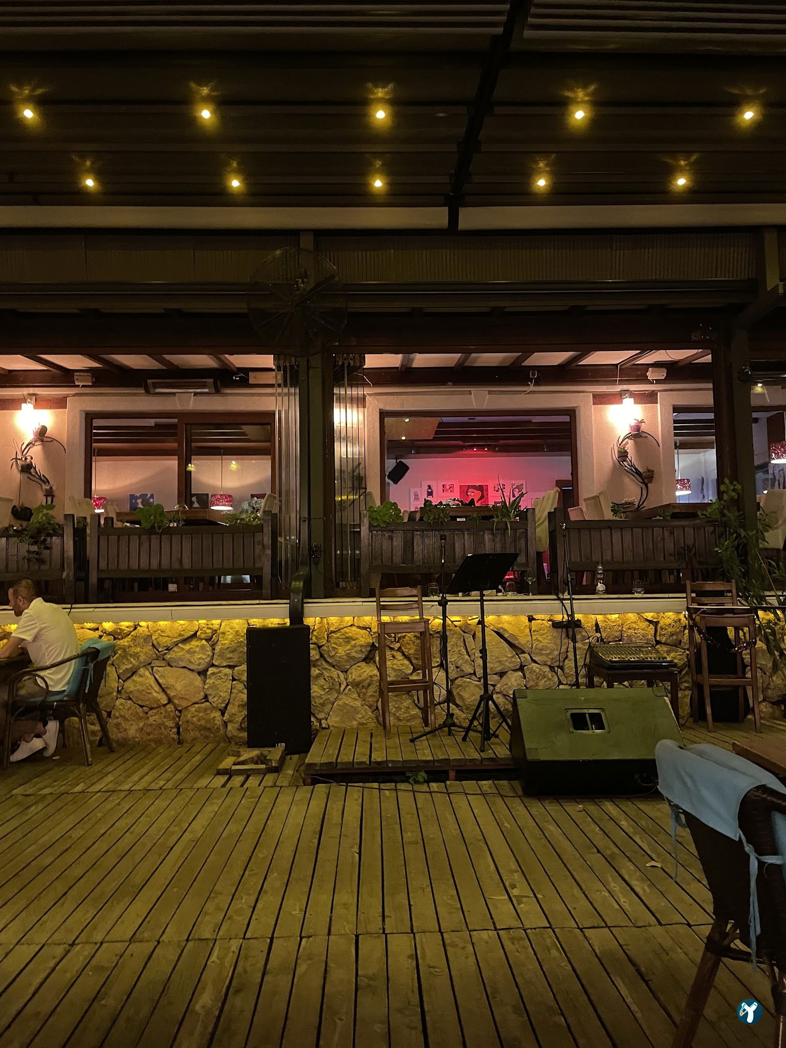 Nar Beach&Bistro
