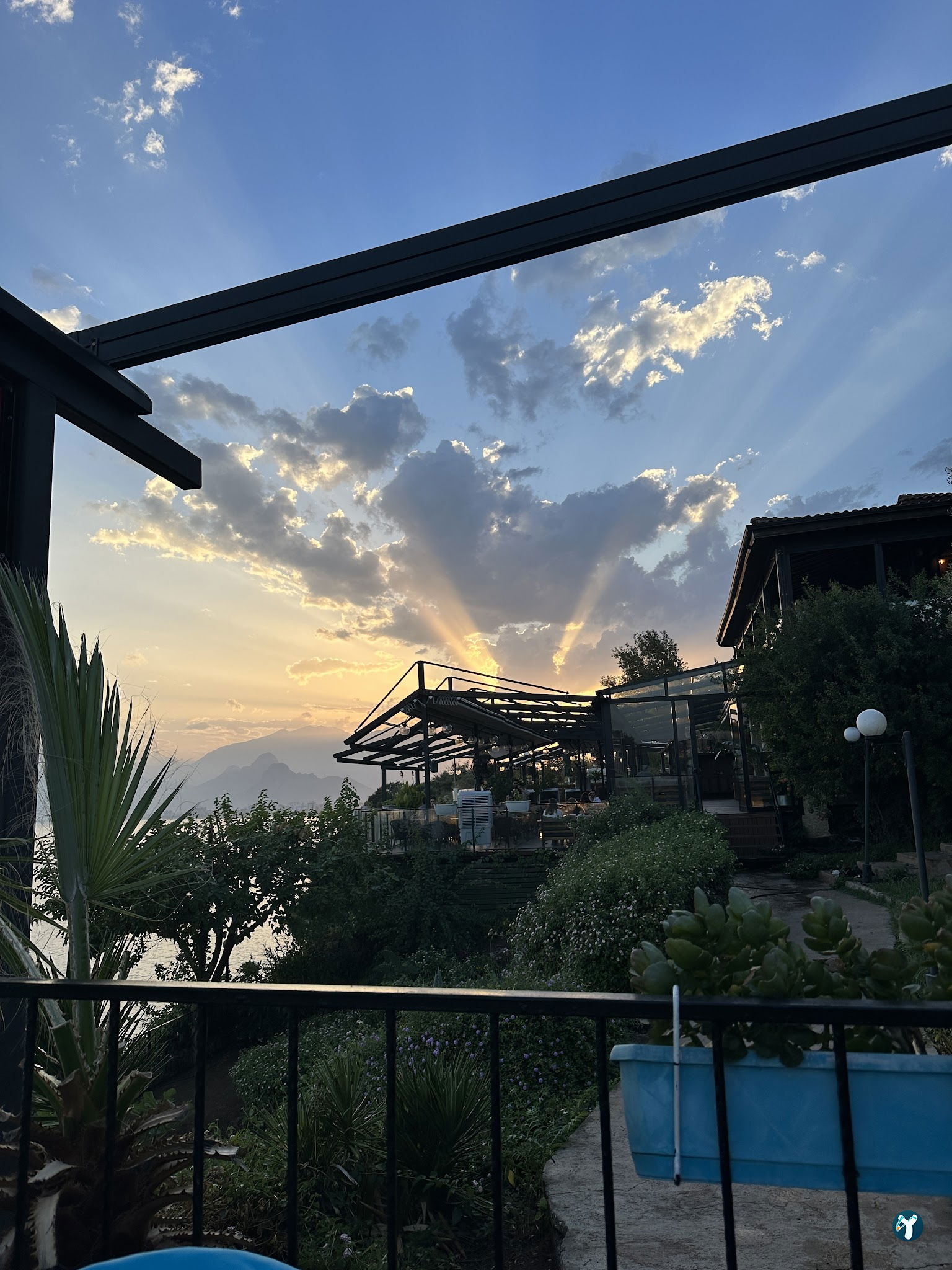 Nar Beach&Bistro