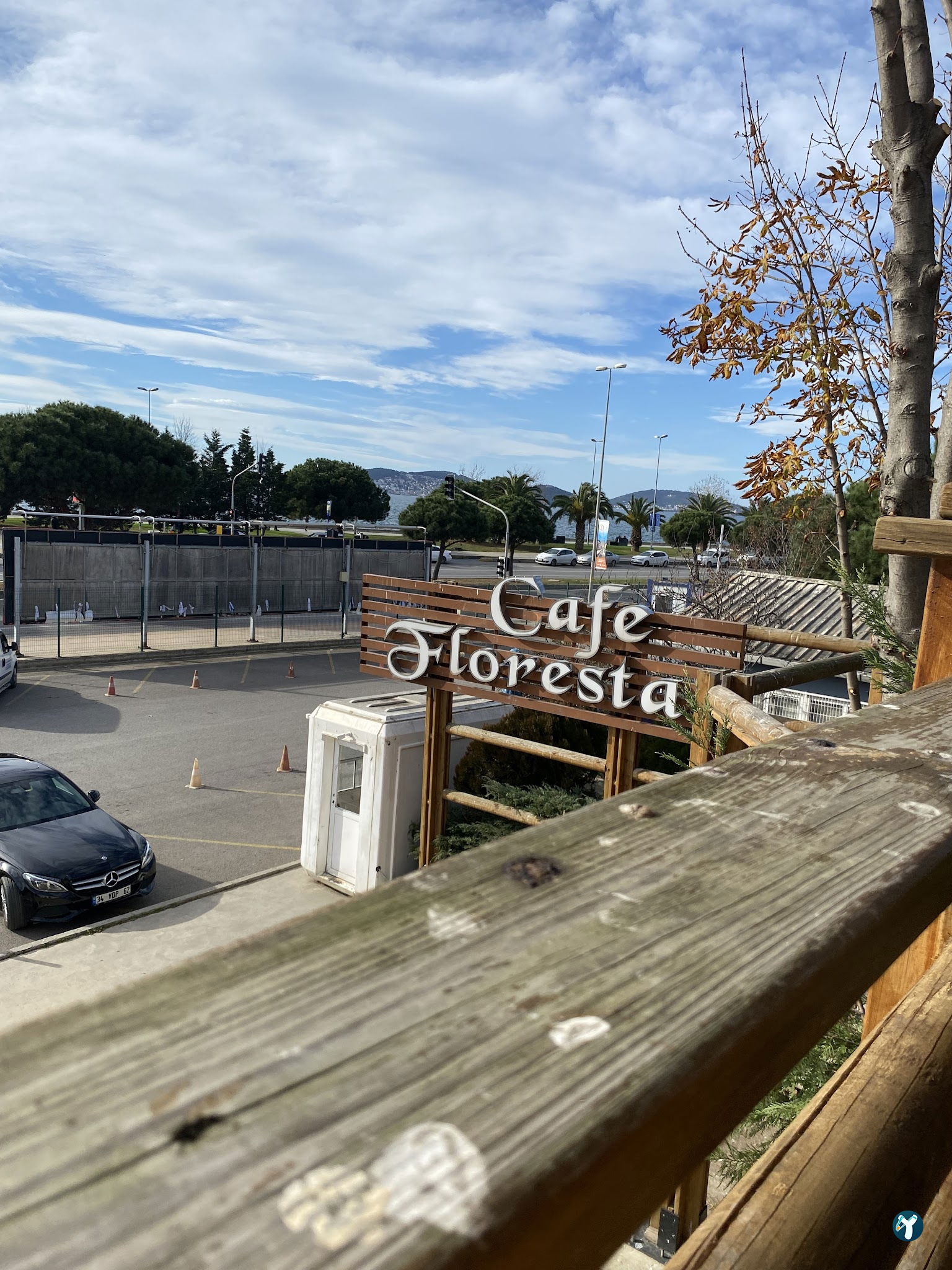 Cafe Flores