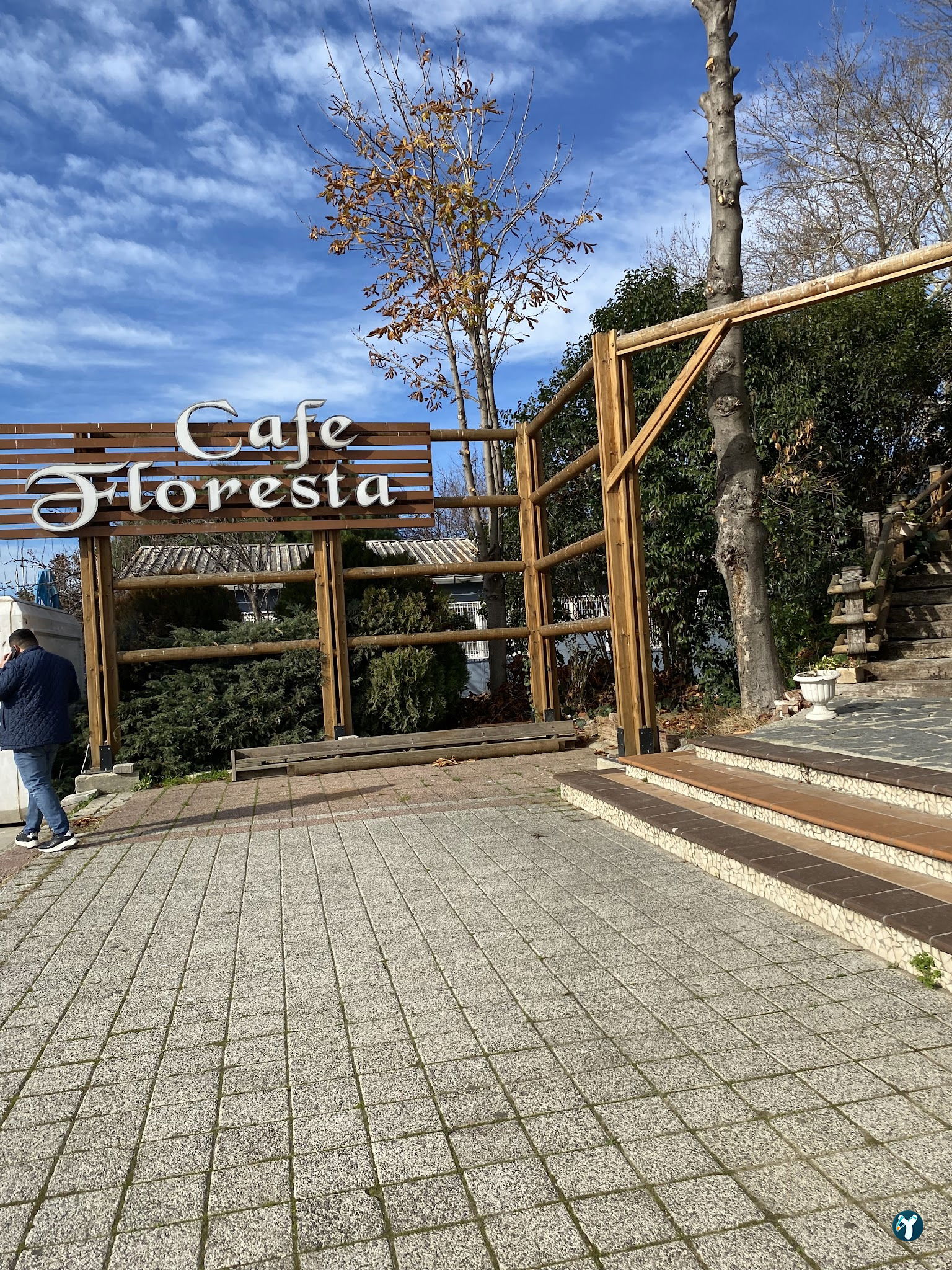 Cafe Flores