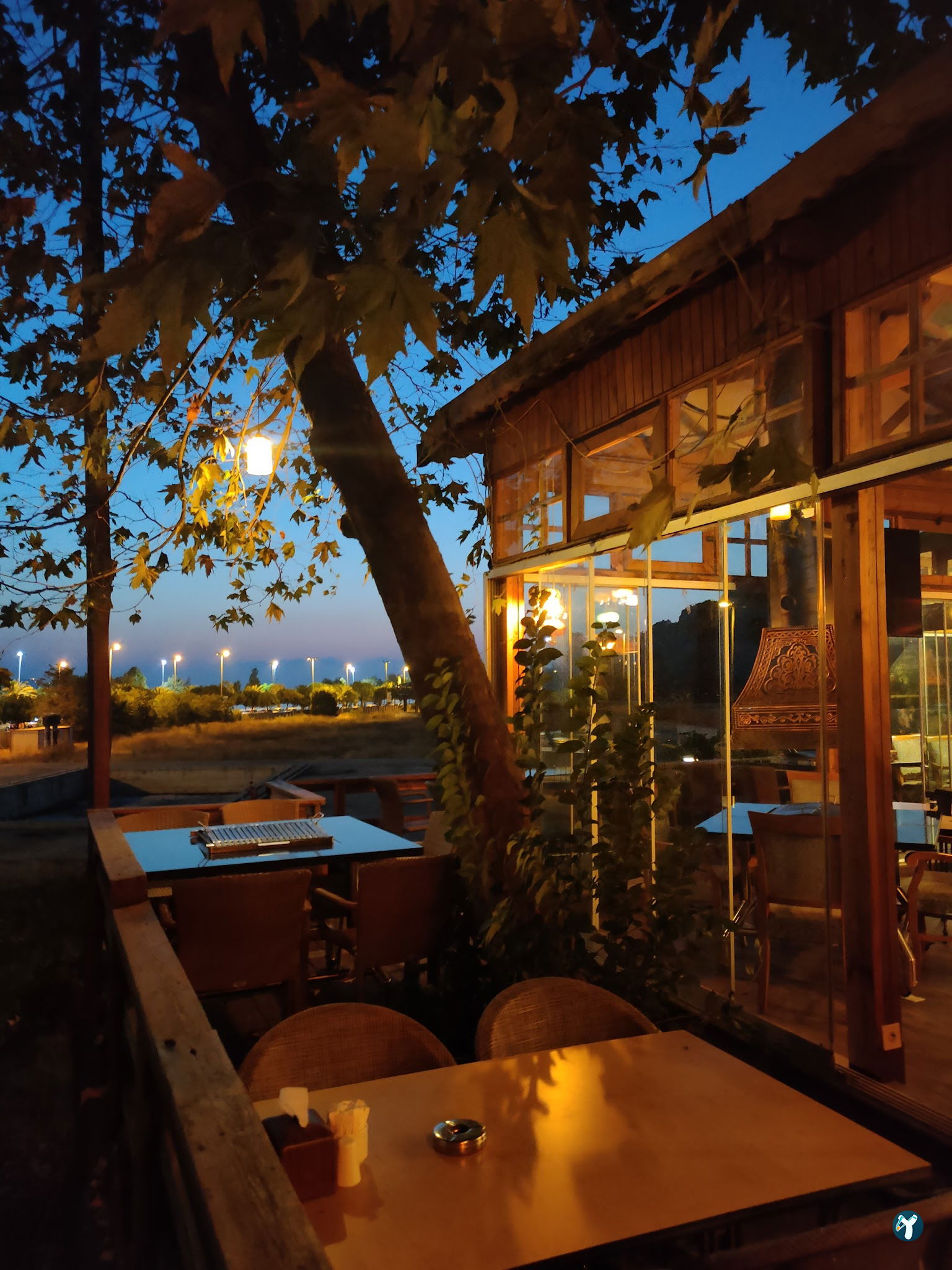 Cafe Flores