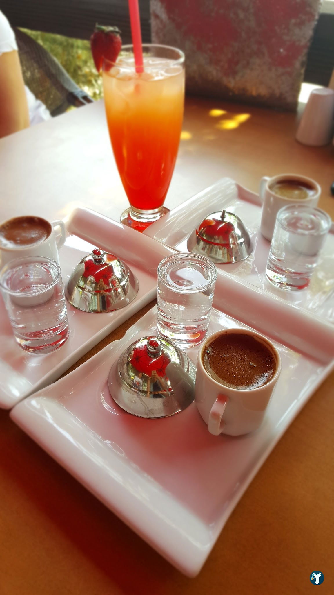 Cafe Flores
