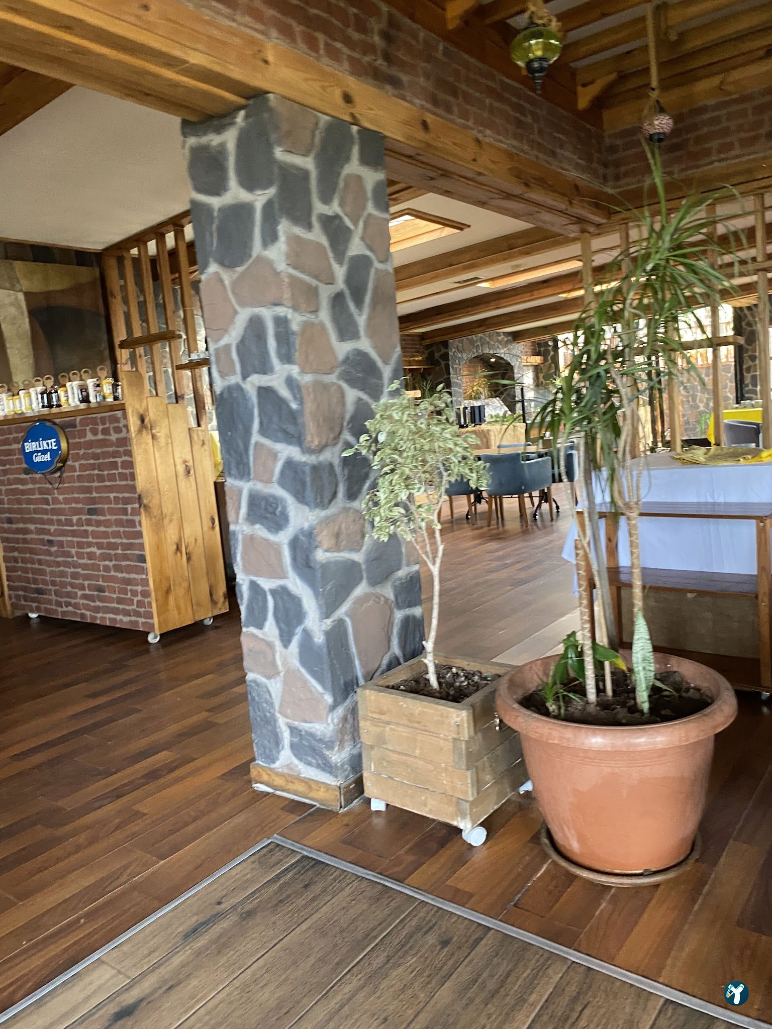 Cafe Flores