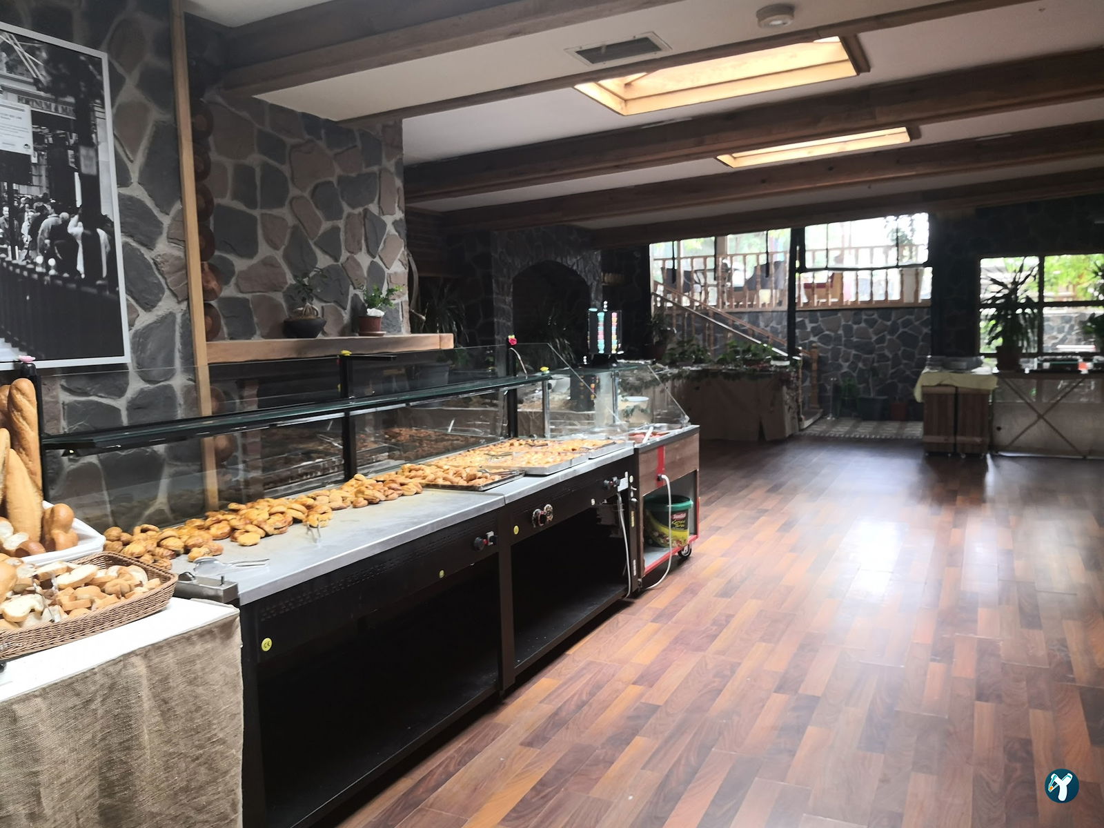 Cafe Flores