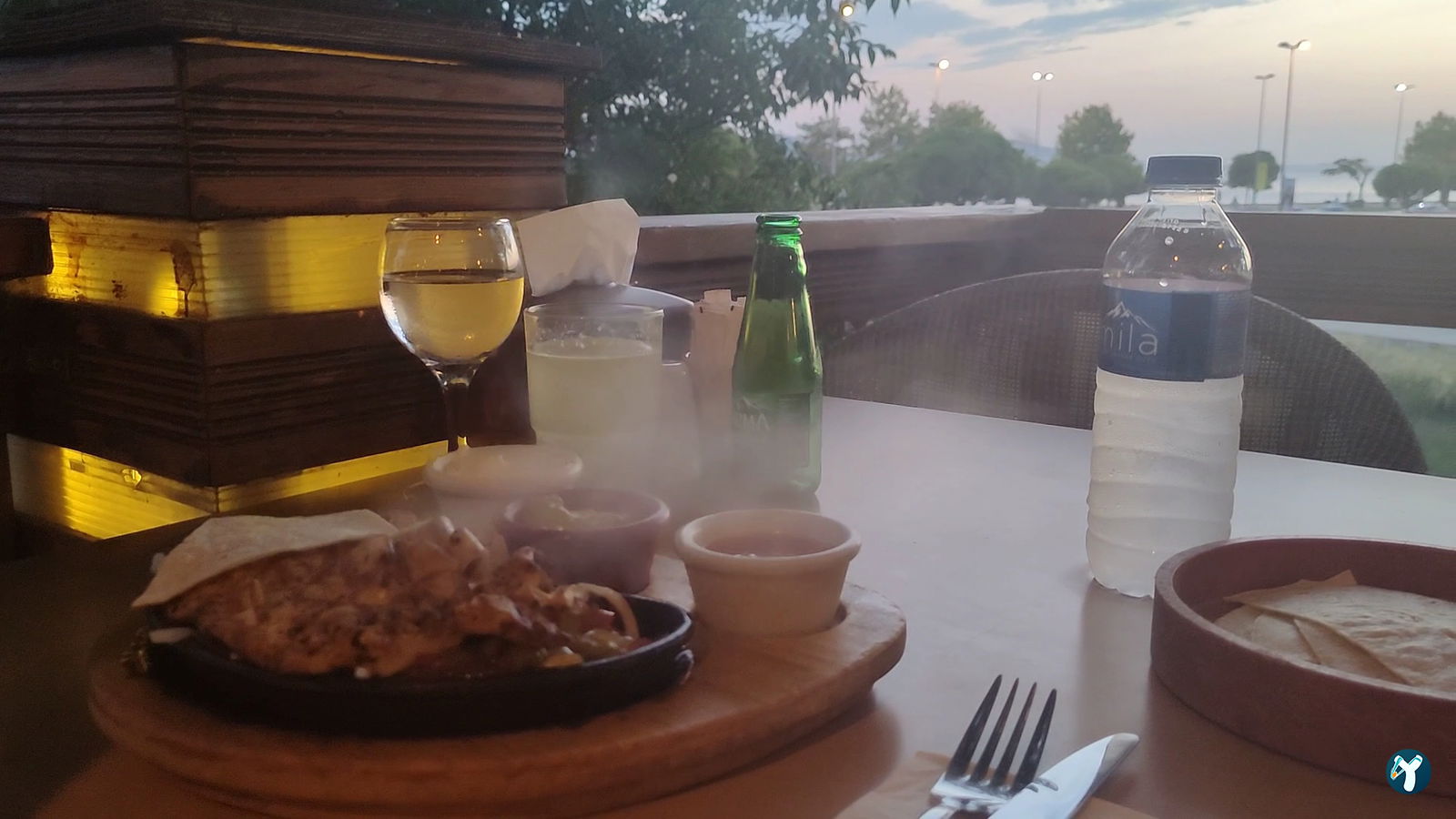 Cafe Flores