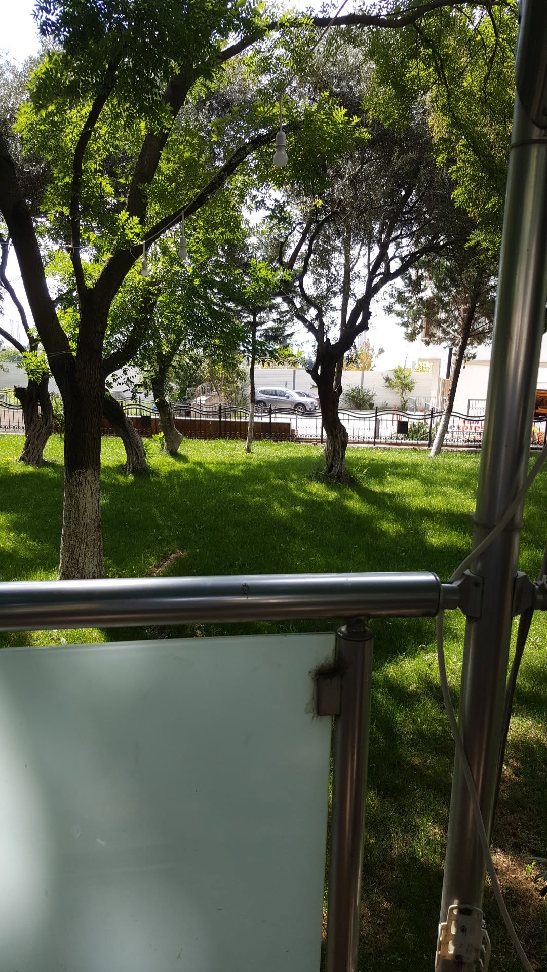 Botanik Cafe & Restaurant