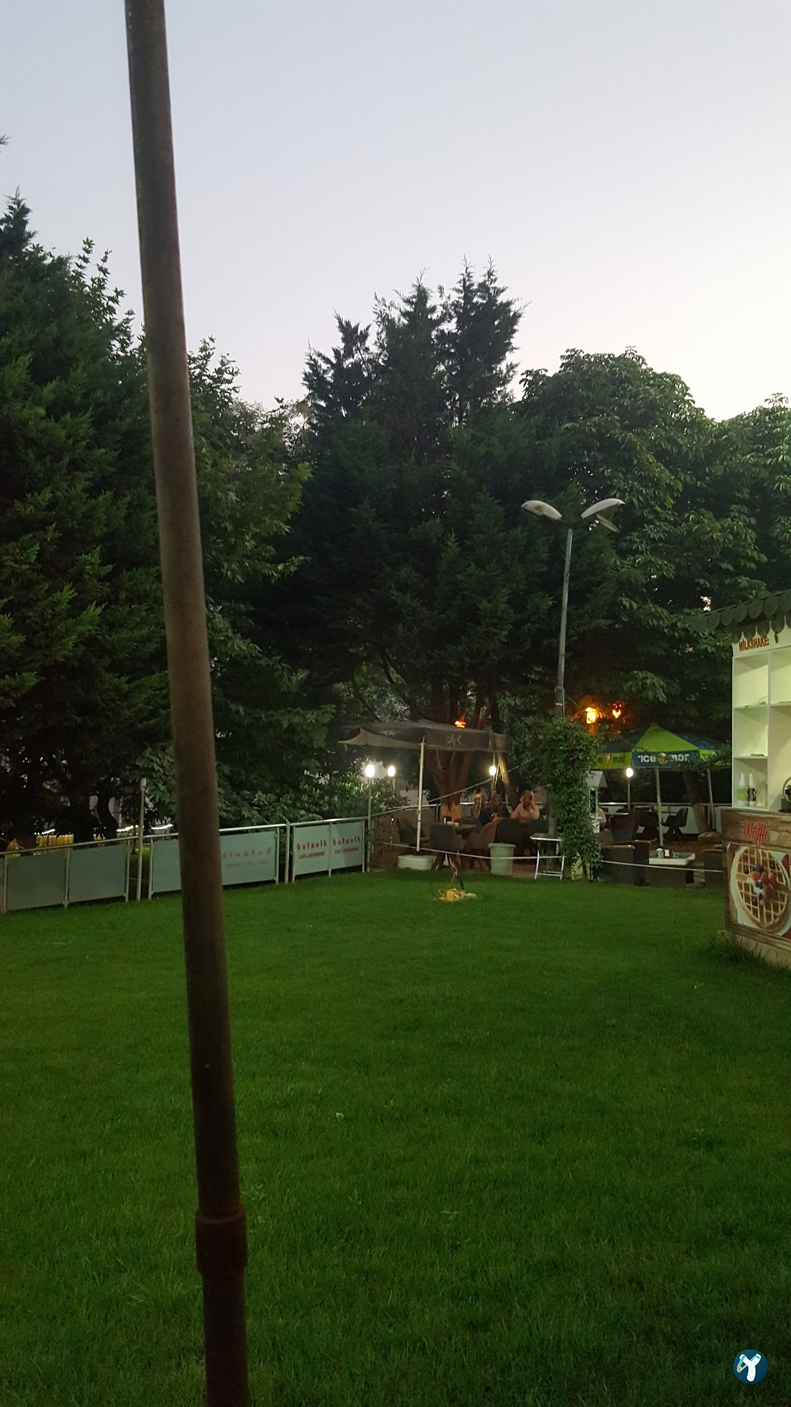 Botanik Cafe & Restaurant