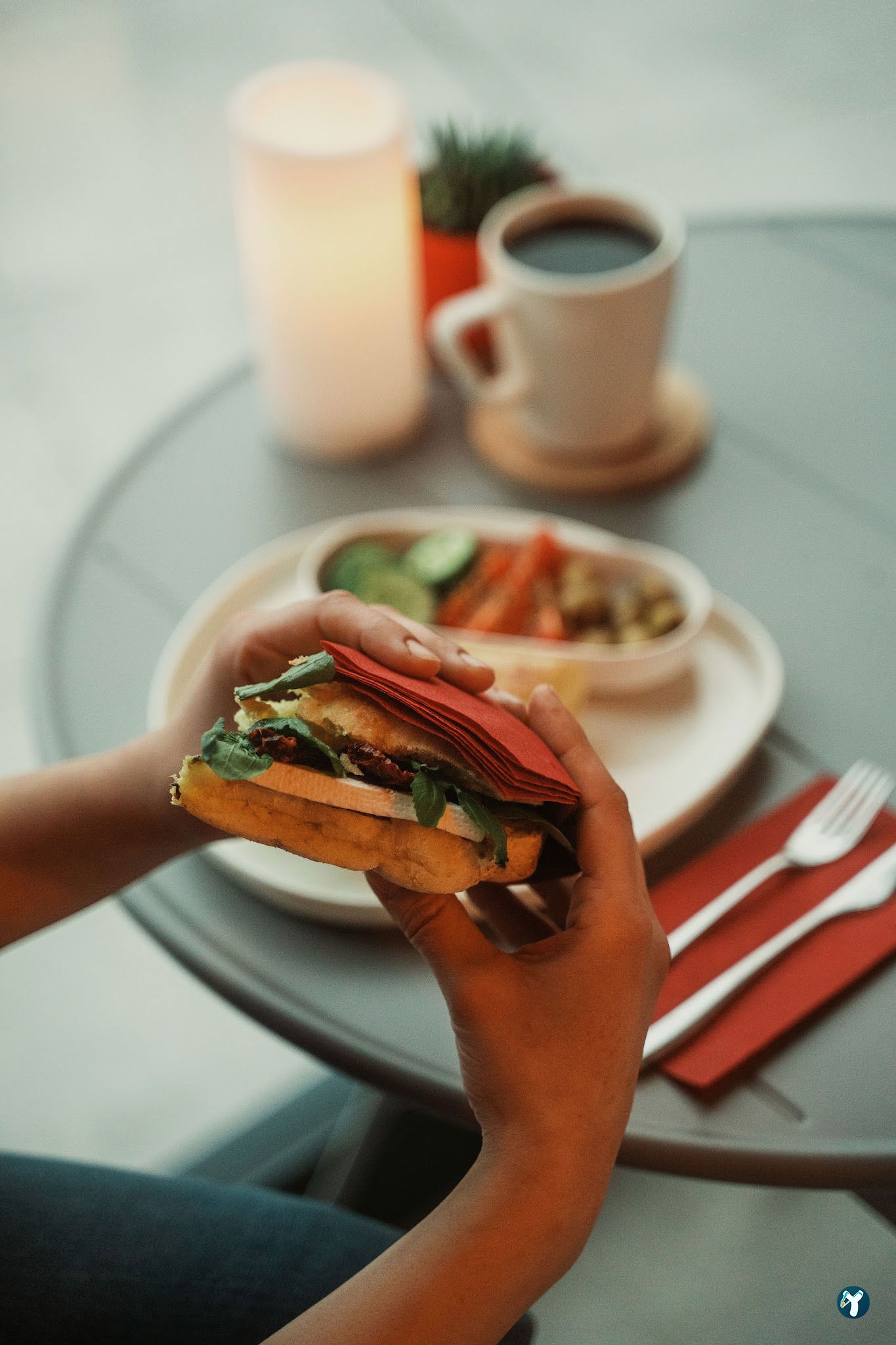 Brauner Cafe
