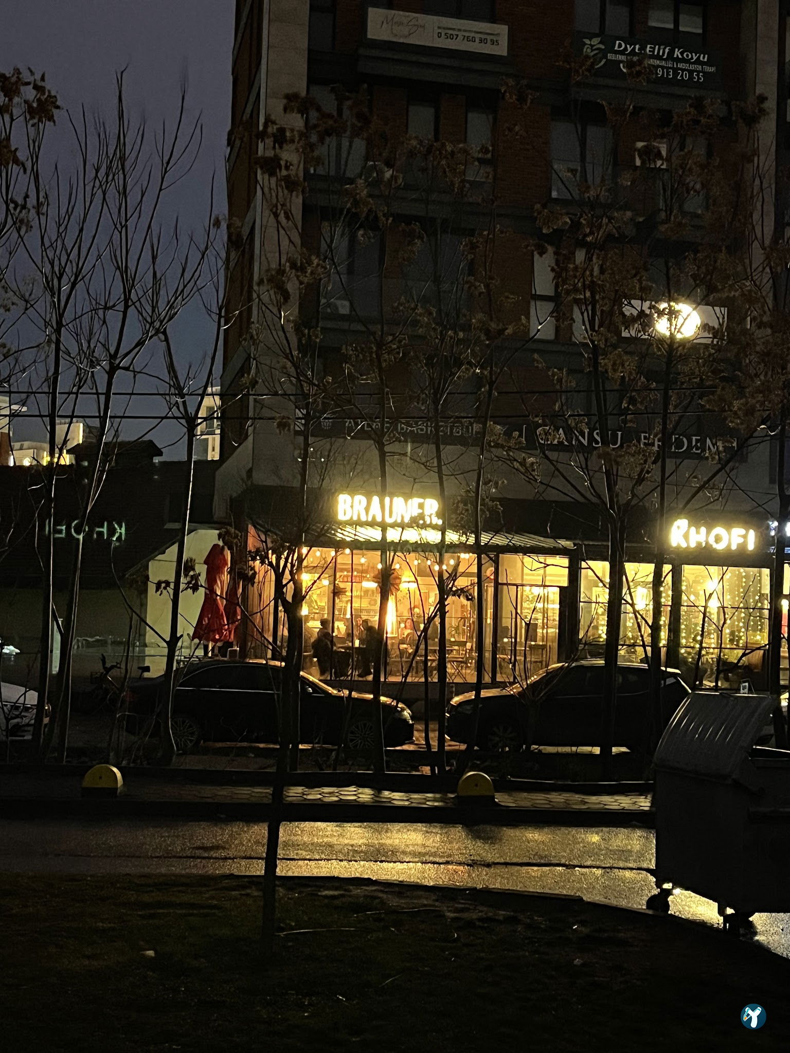 Brauner Cafe
