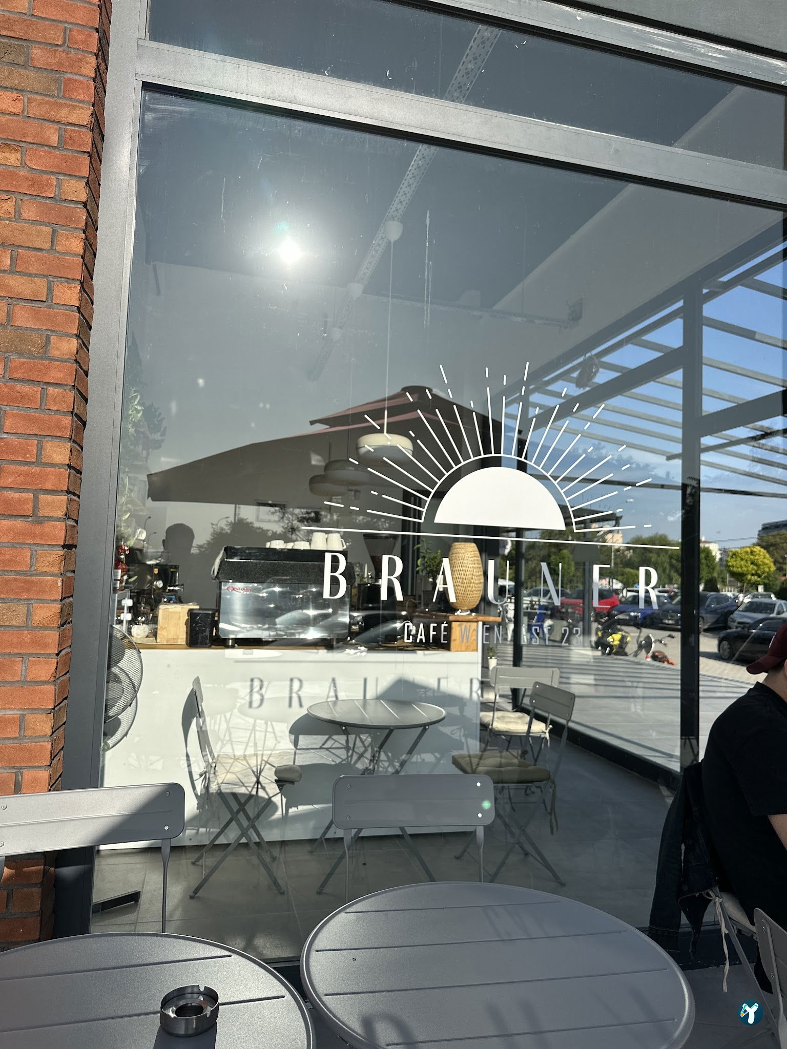 Brauner Cafe