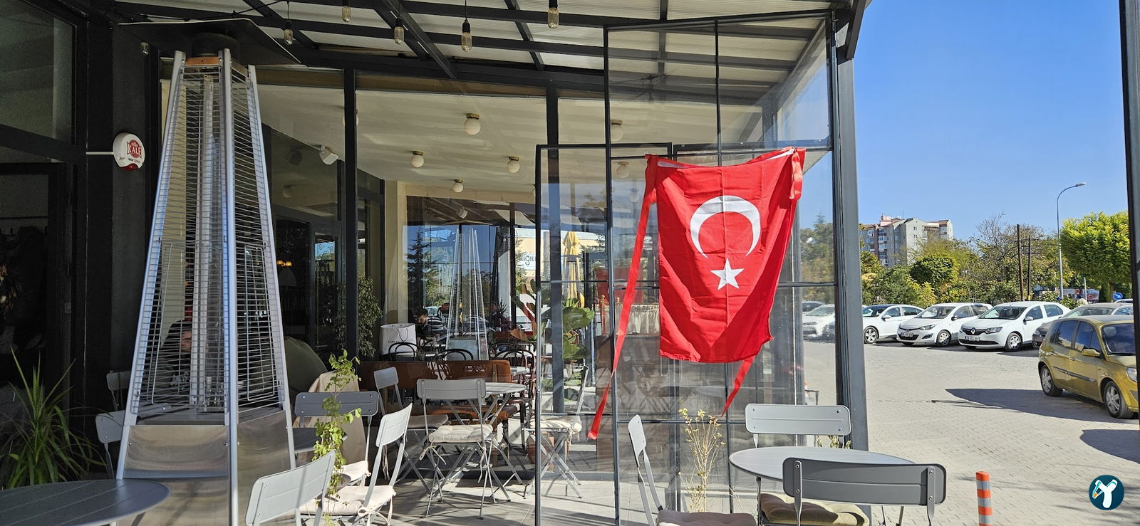 Brauner Cafe