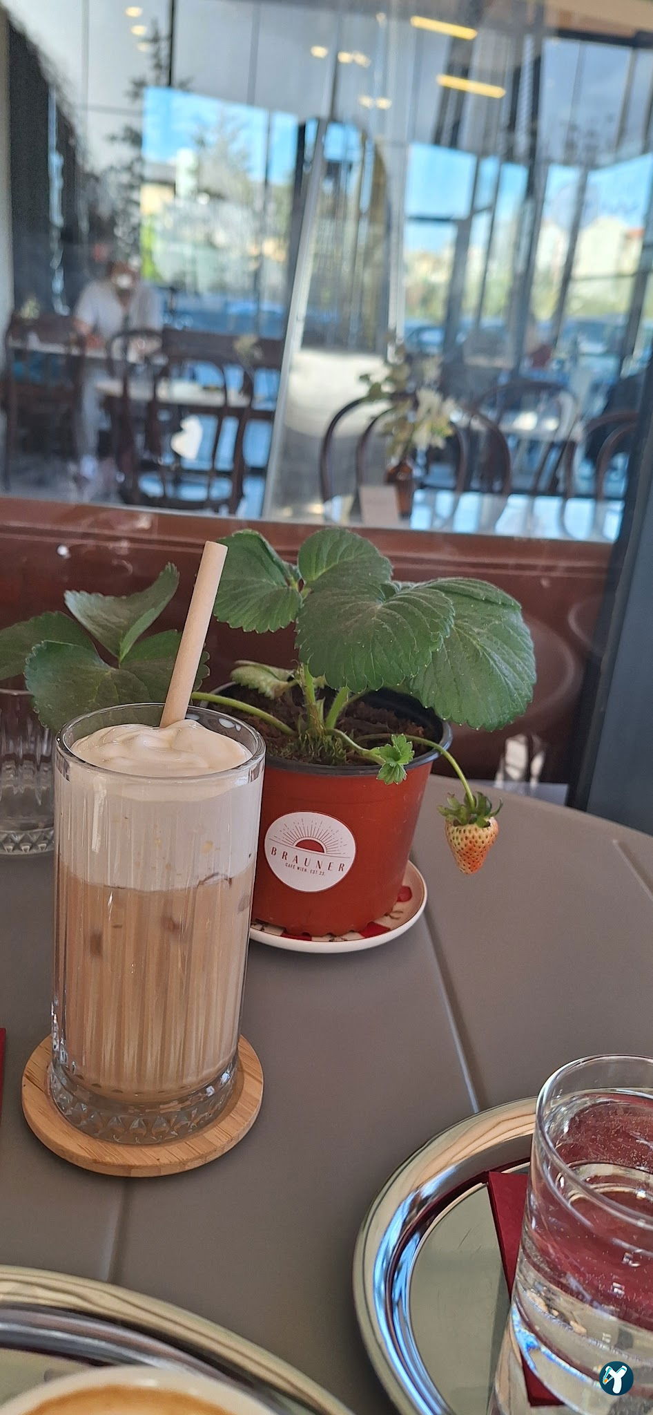 Brauner Cafe