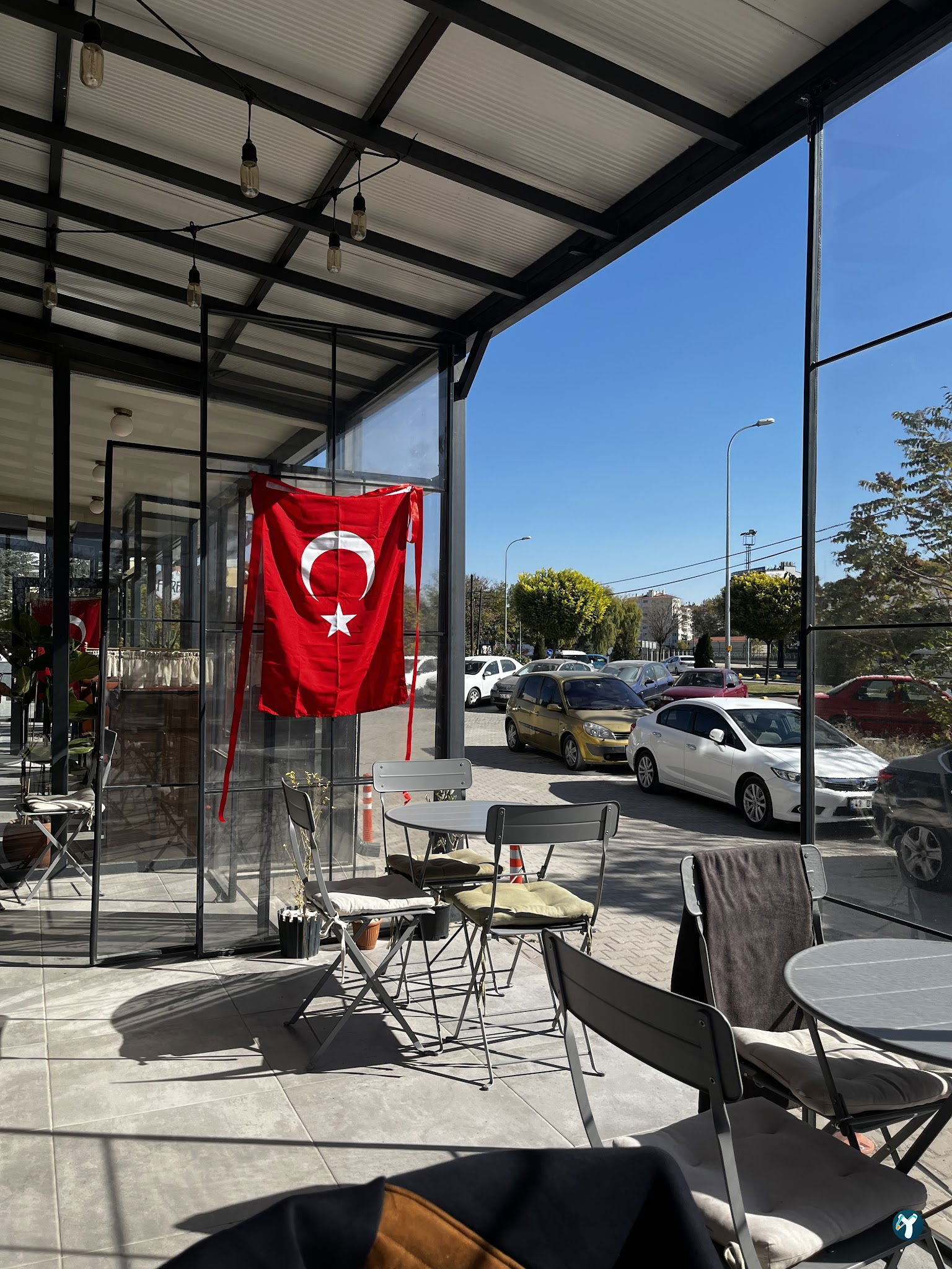 Brauner Cafe