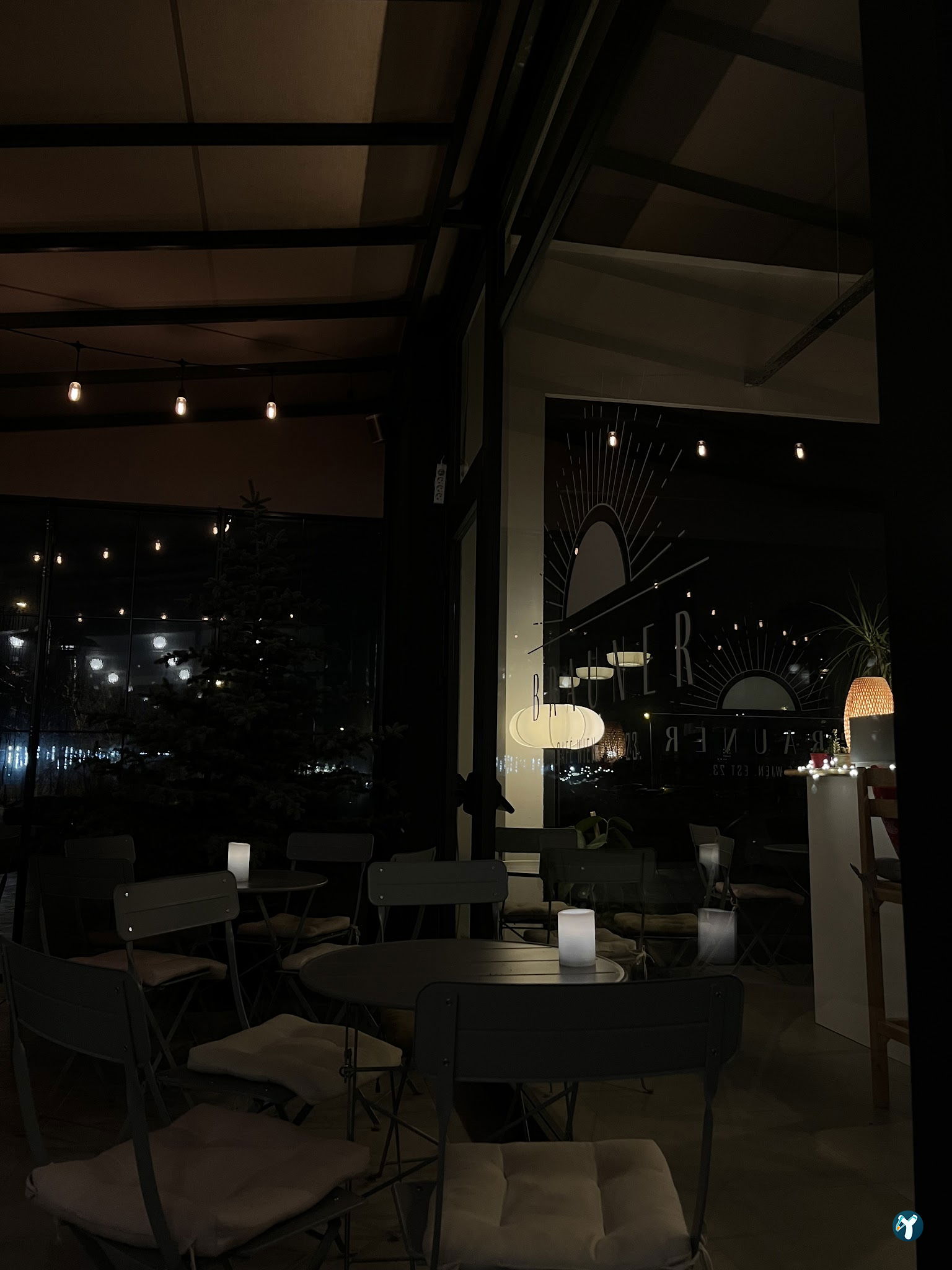 Brauner Cafe