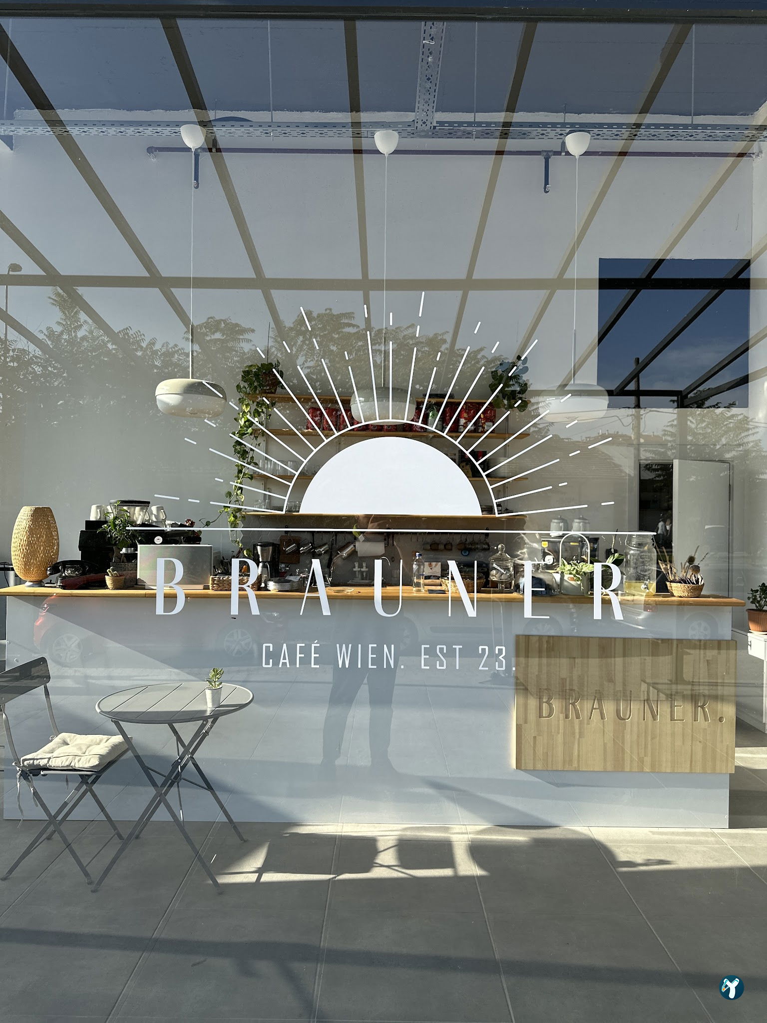 Brauner Cafe