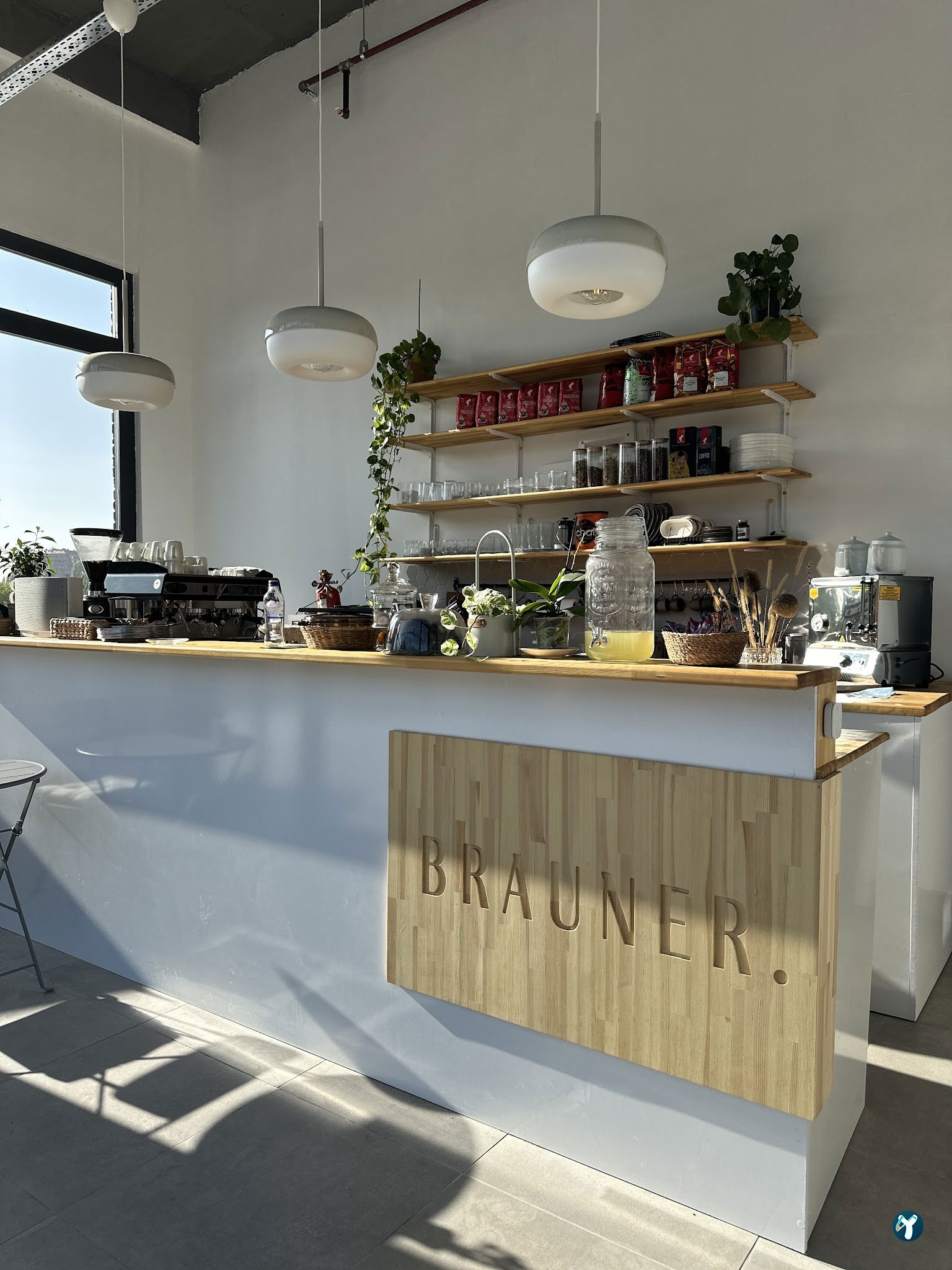 Brauner Cafe