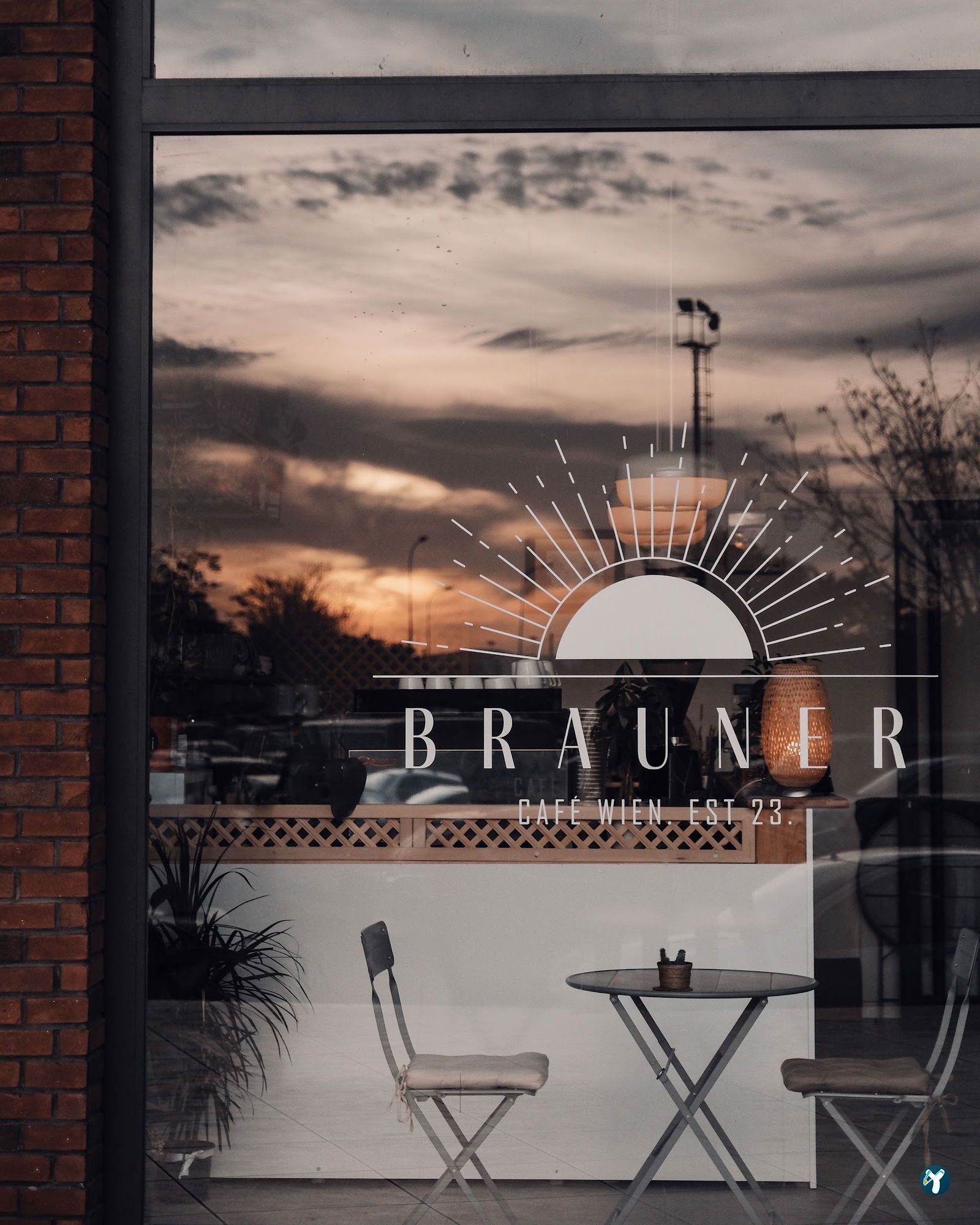 Brauner Cafe