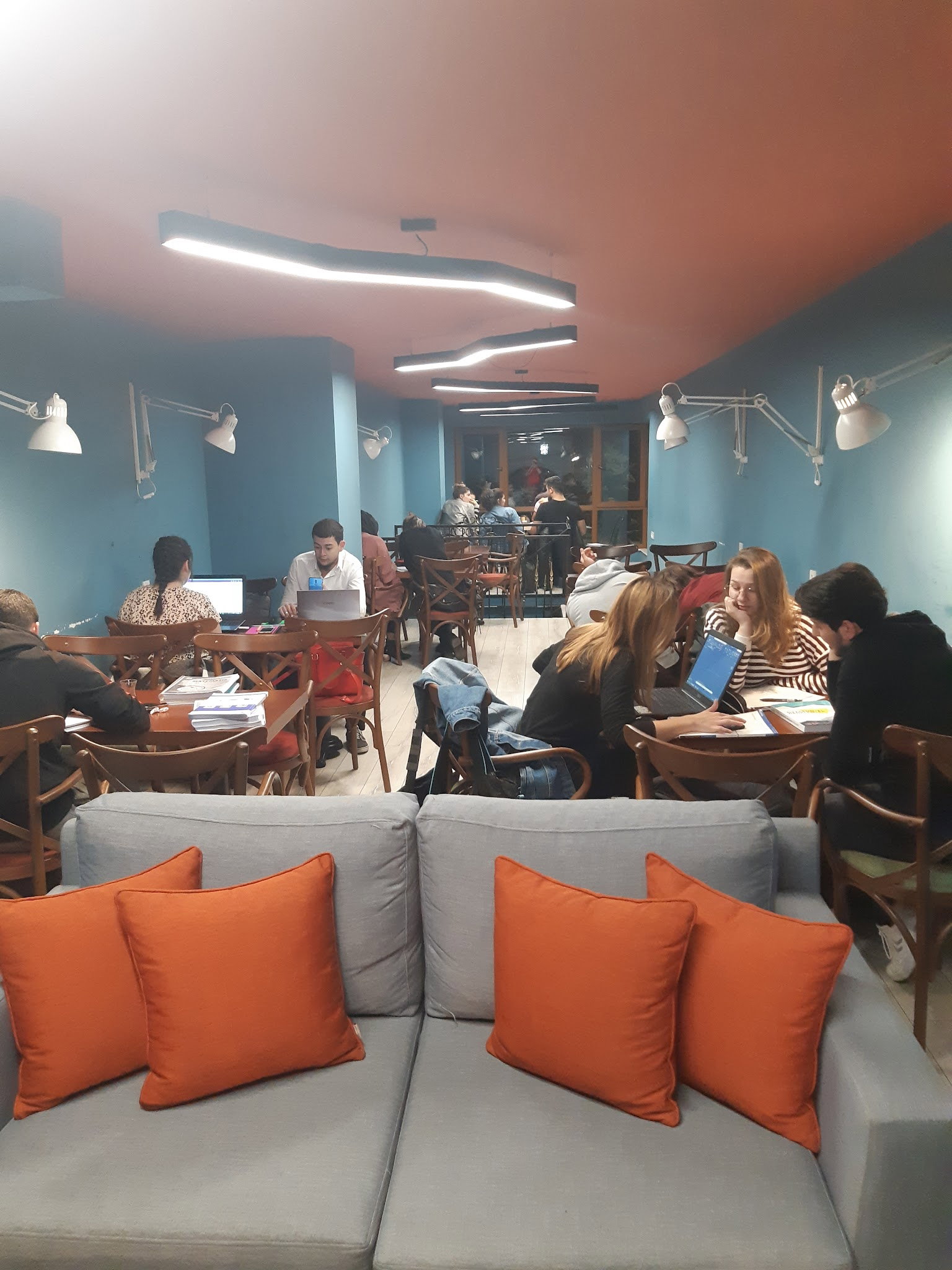 Kebikeç Kitap Kahve