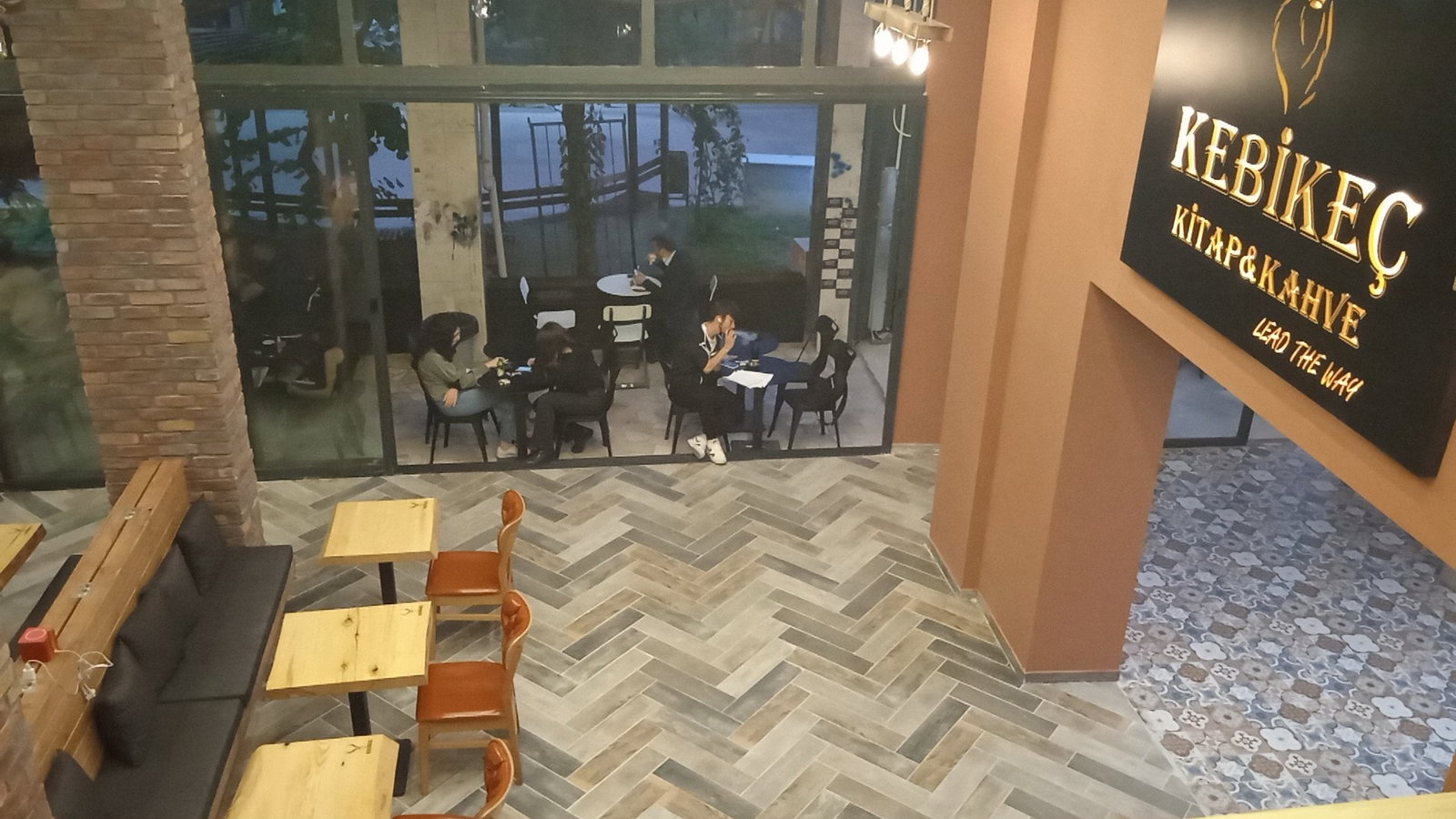 Kebikeç Kitap Kahve