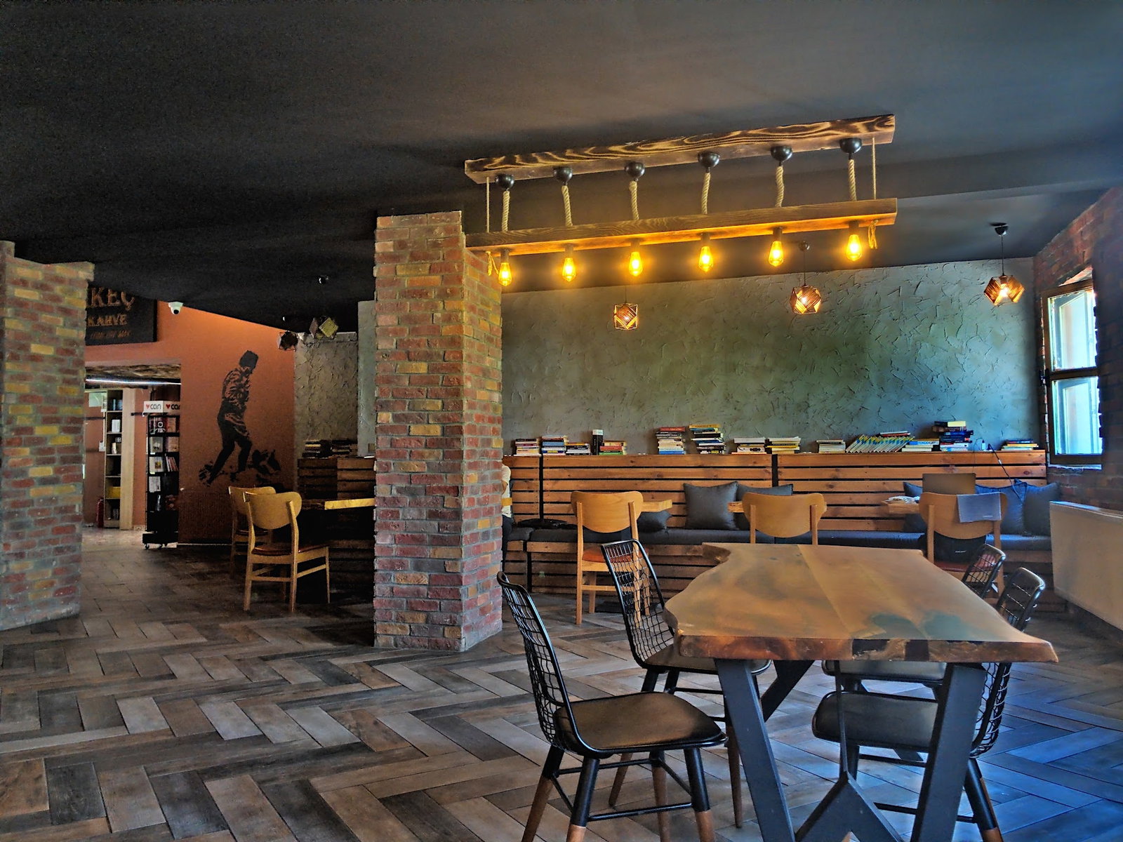 Kebikeç Kitap Kahve