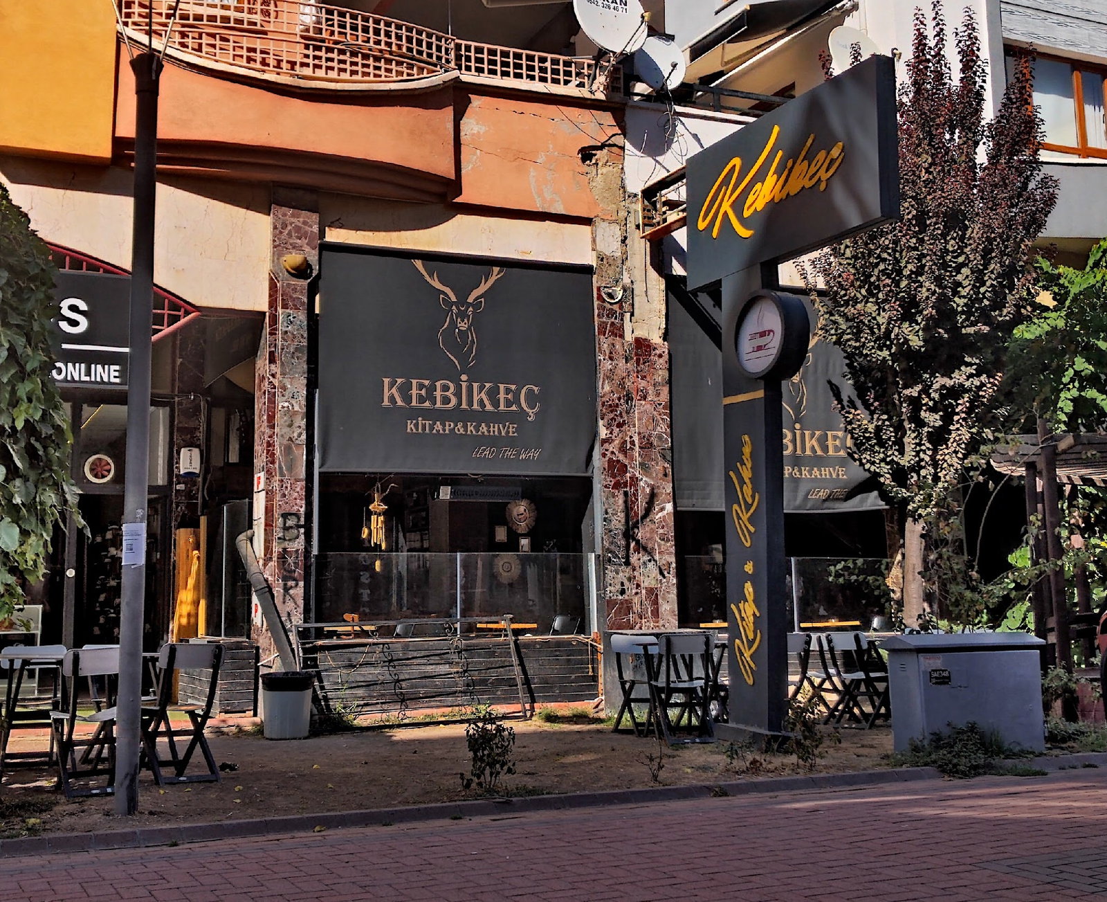Kebikeç Kitap Kahve