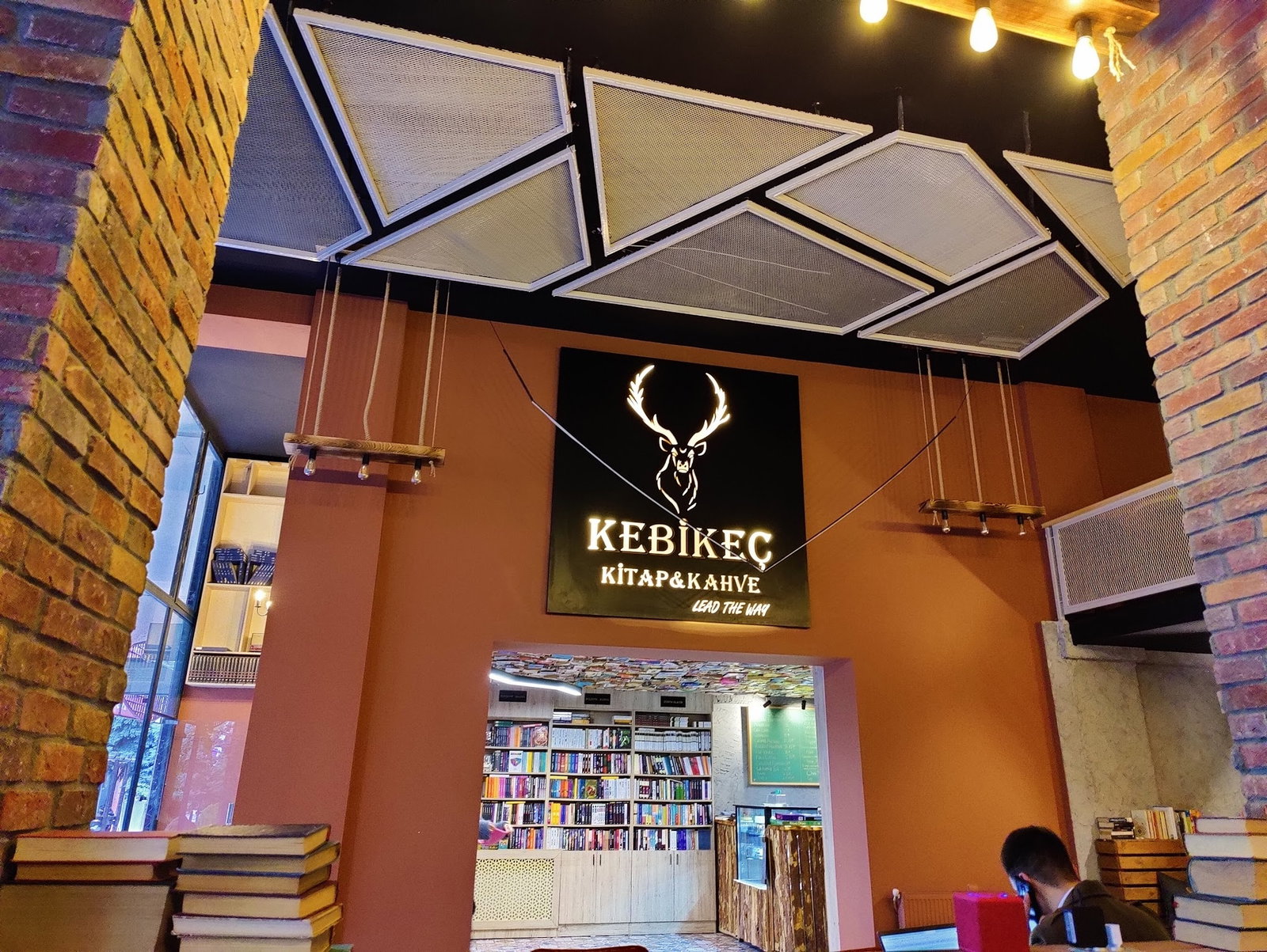 Kebikeç Kitap Kahve