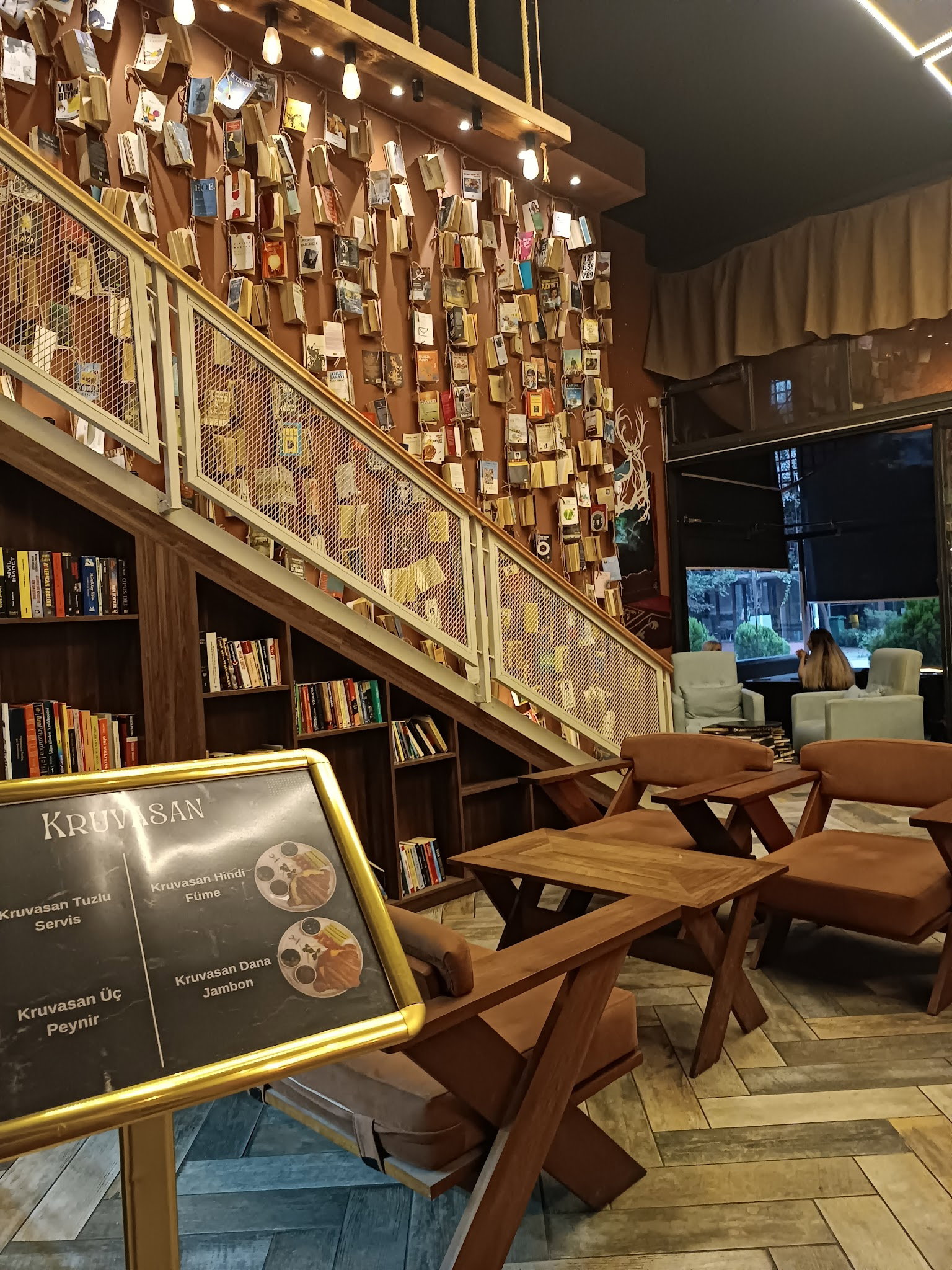 Kebikeç Kitap Kahve