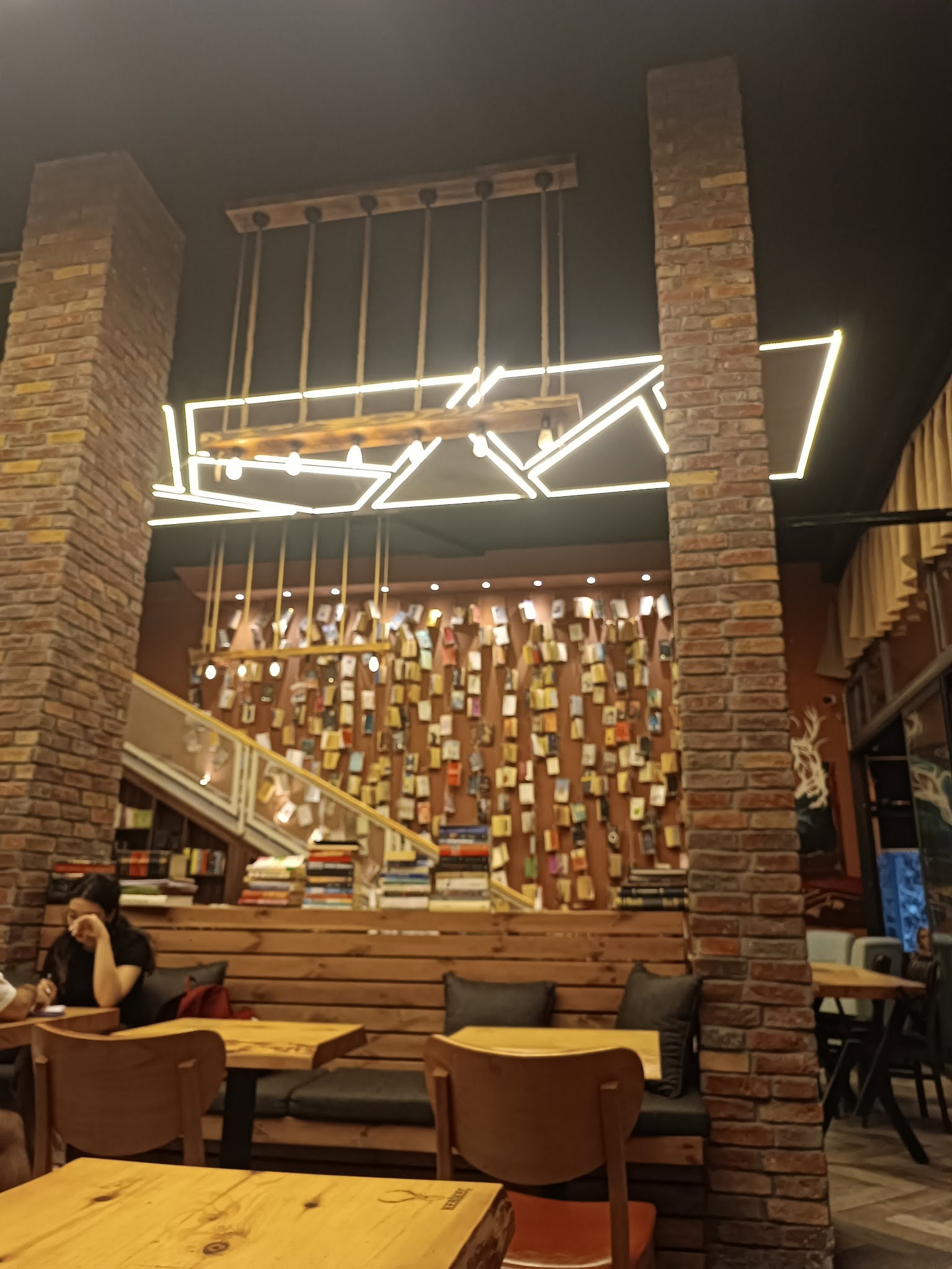 Kebikeç Kitap Kahve