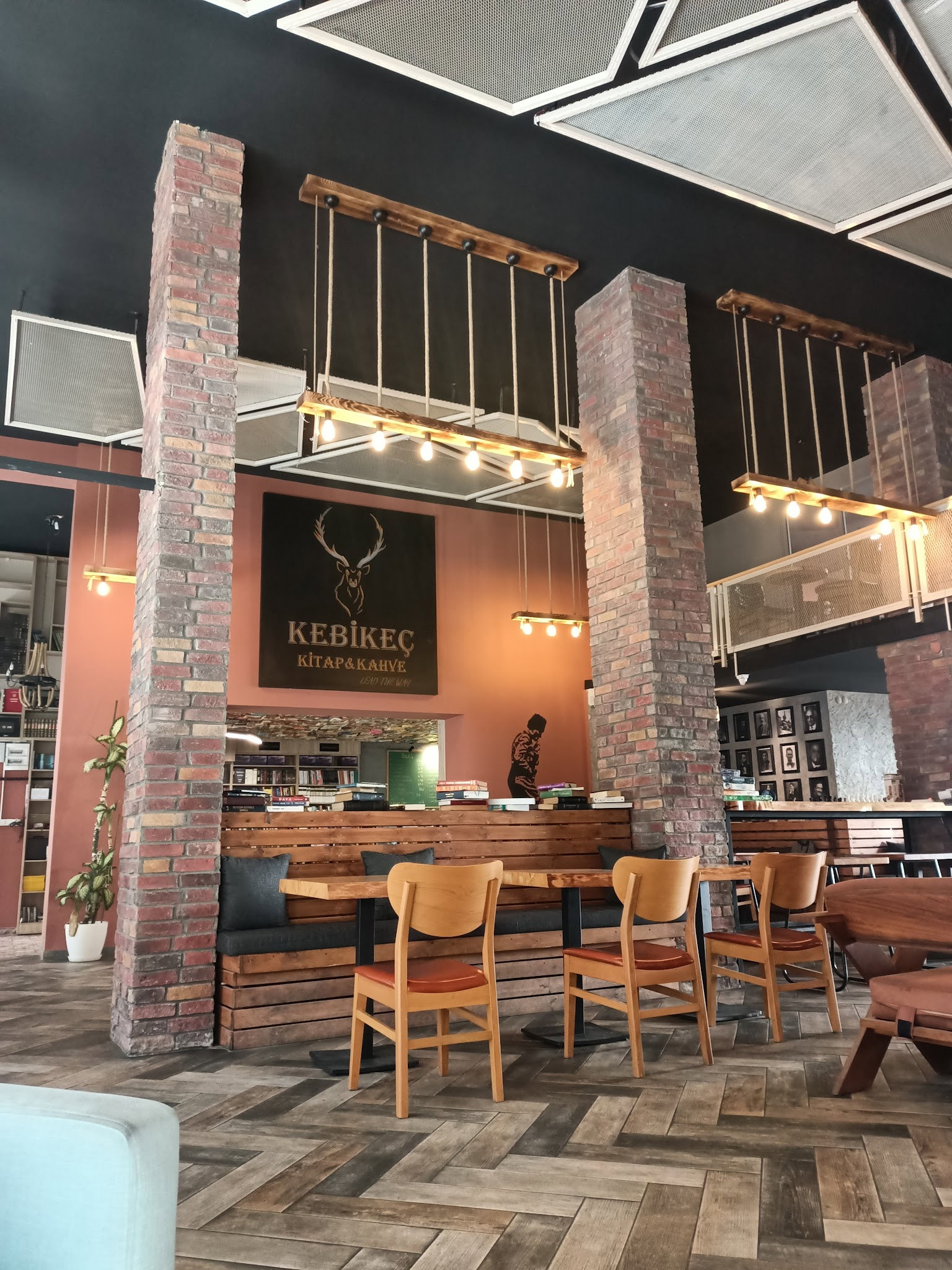 Kebikeç Kitap Kahve