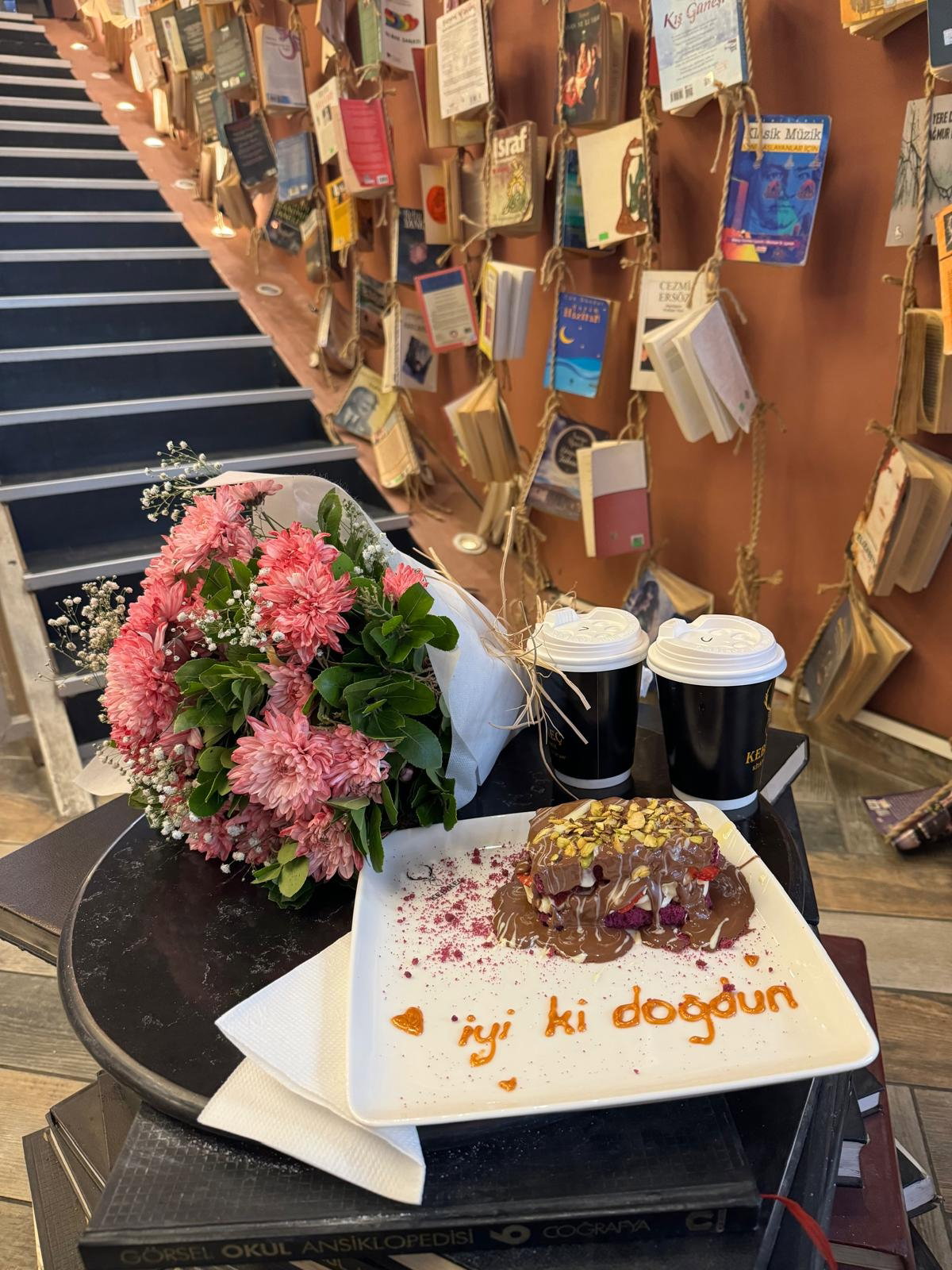 Kebikeç Kitap Kahve
