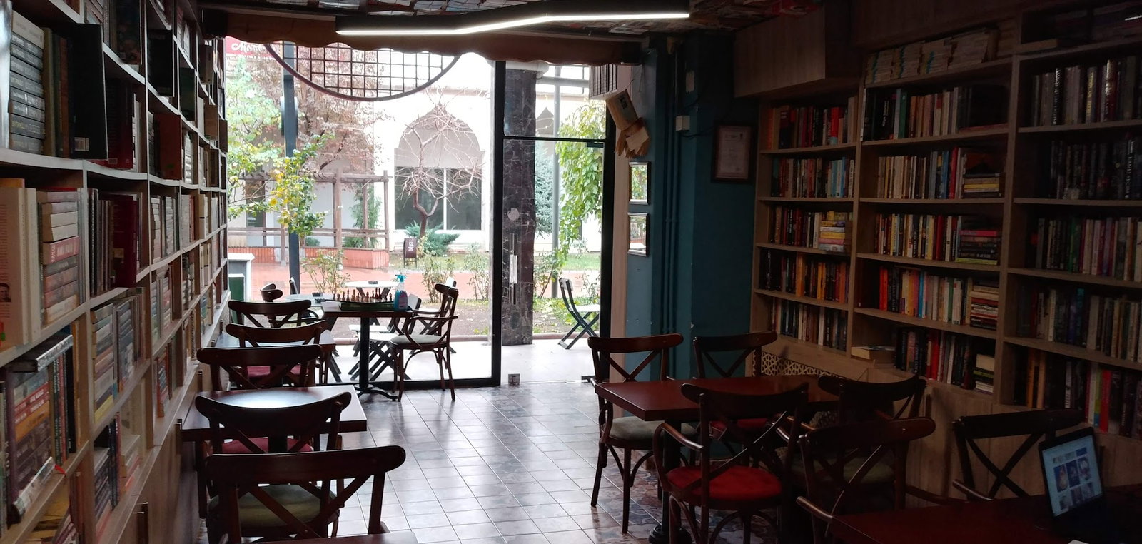 Kebikeç Kitap Kahve