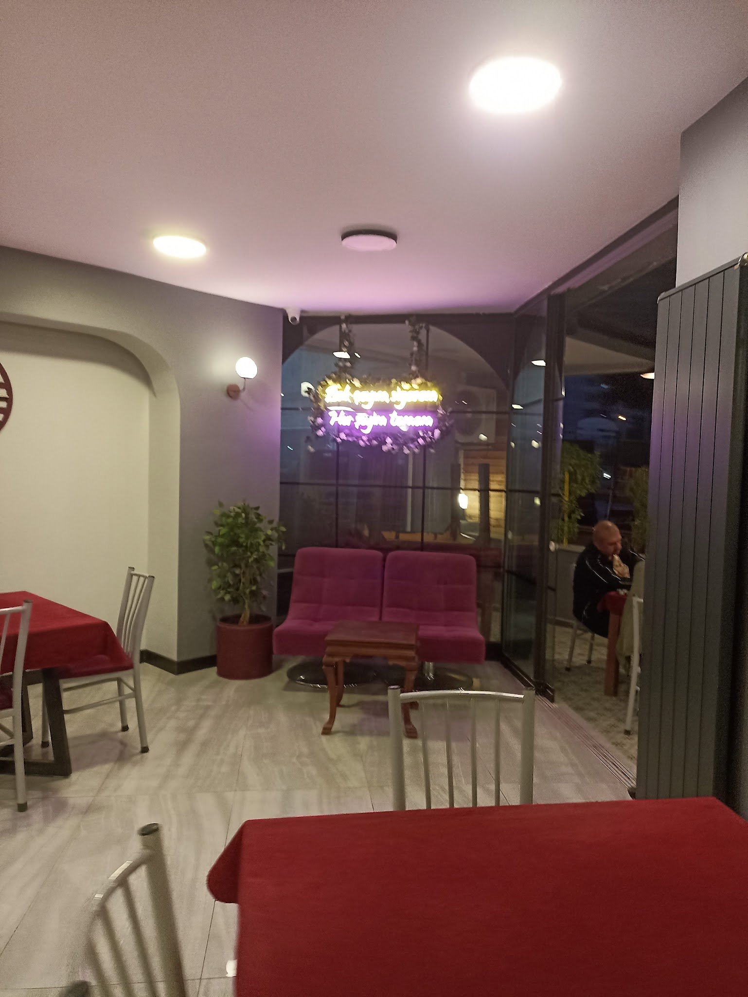 Sedir By Damar Cafe / Kahve