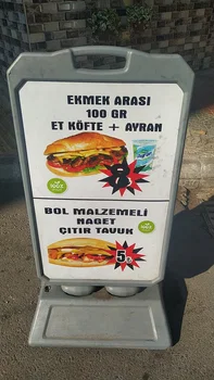 Paris Cafe resimleri