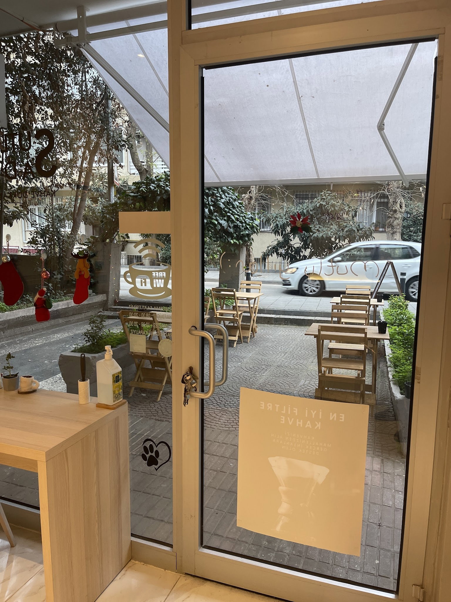 Sütlü Sade Kahve Dükkanı