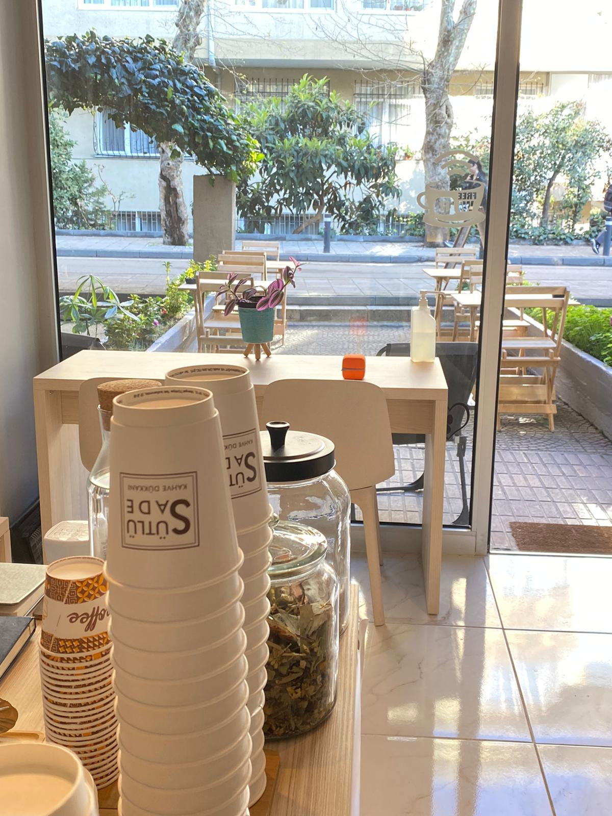 Sütlü Sade Kahve Dükkanı