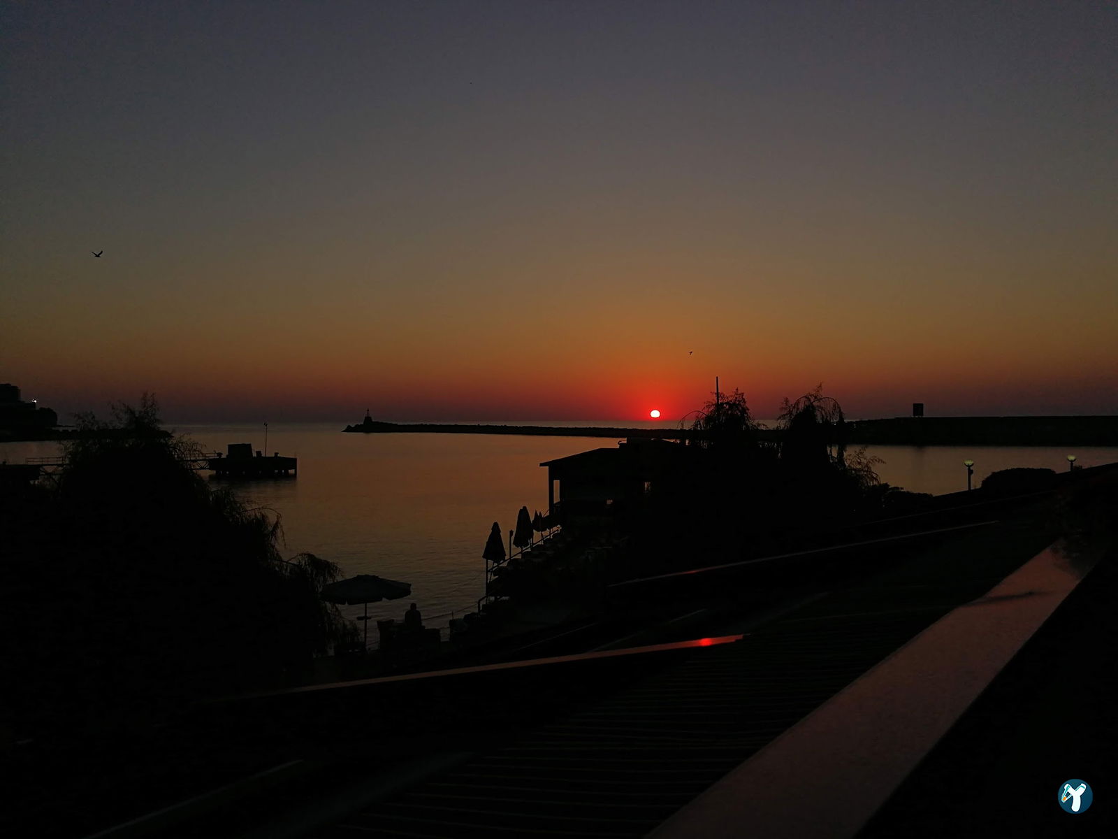 Harbour Cafe & Lounge