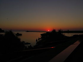 Harbour Cafe & Lounge