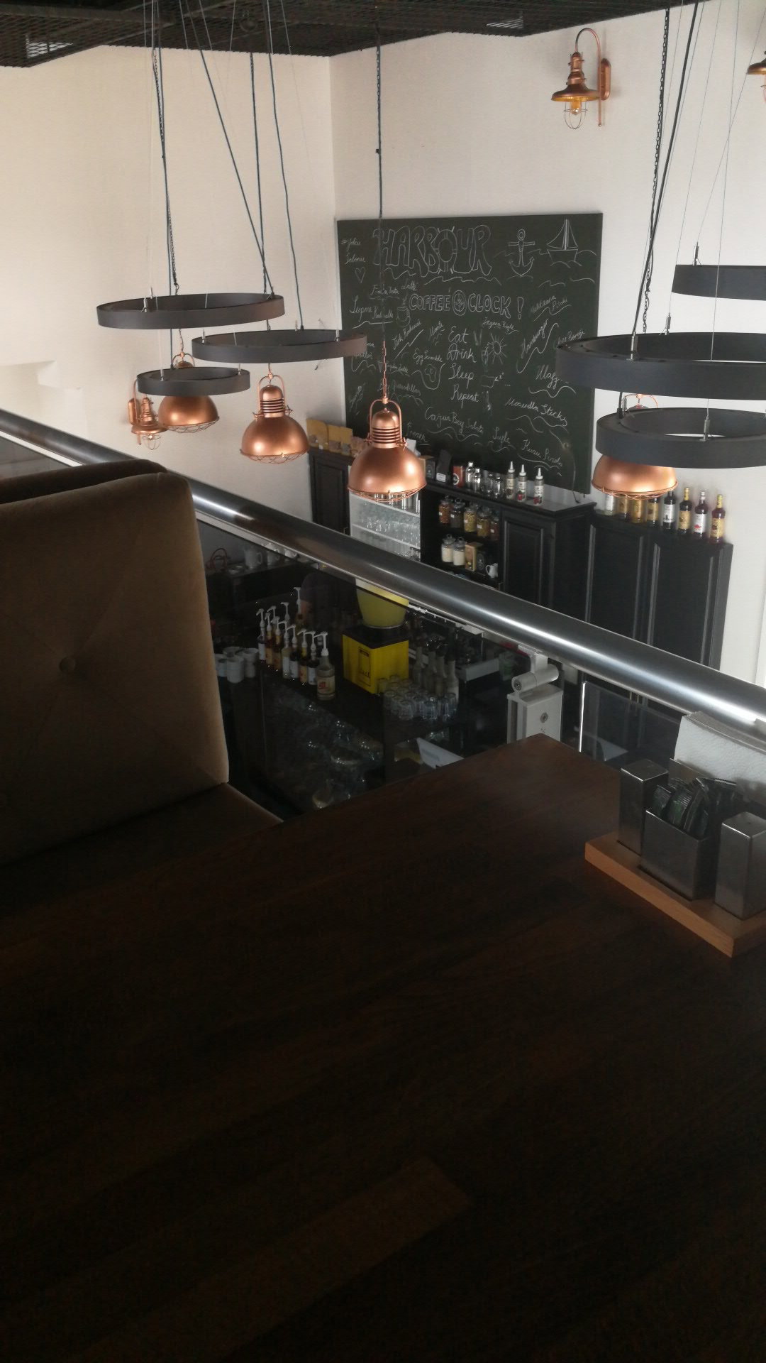 Harbour Cafe & Lounge