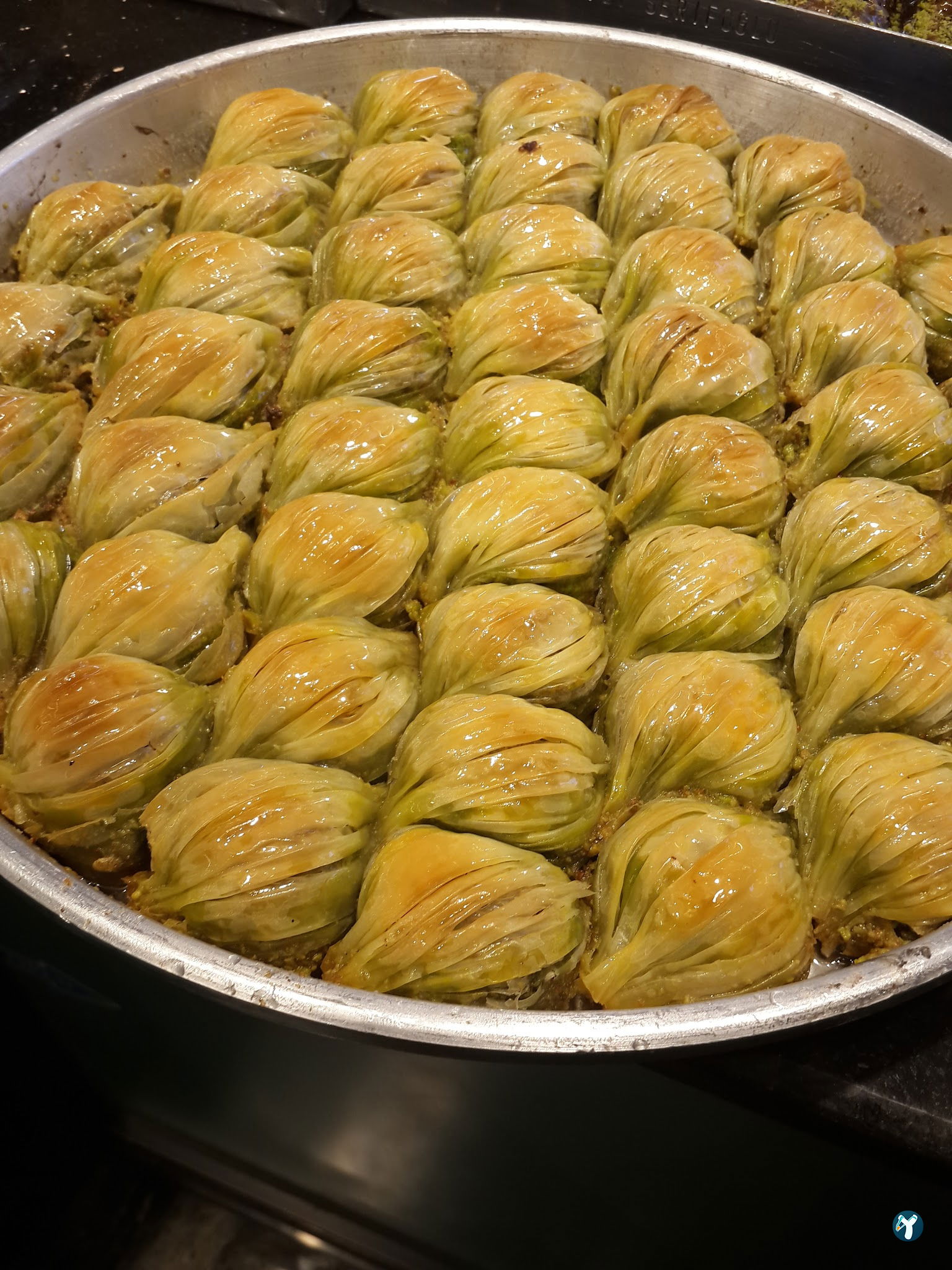 Antepli Şerifoğlu Baklavaları Arnavutköy Şubesi