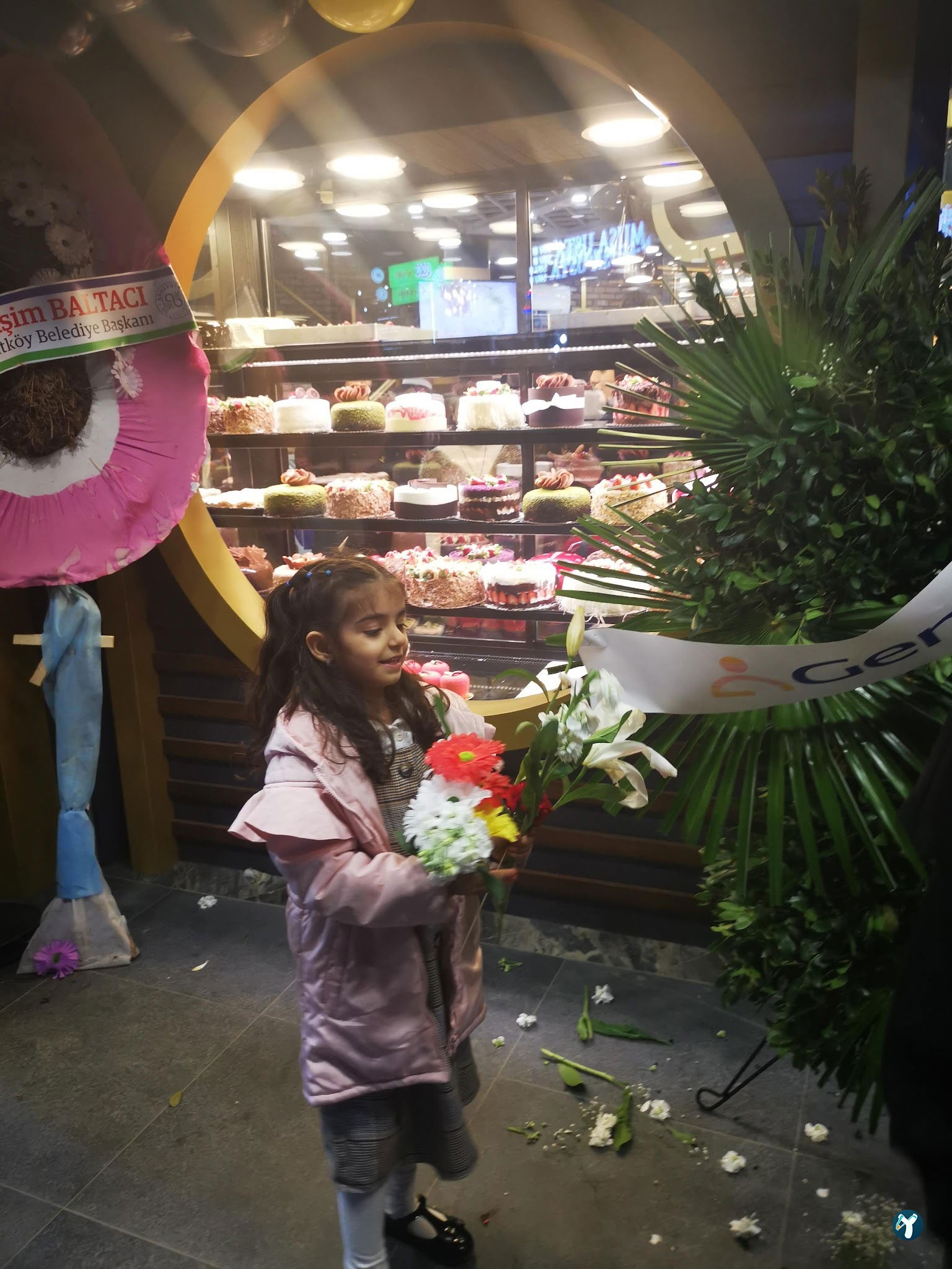 Antepli Şerifoğlu Baklavaları Arnavutköy Şubesi
